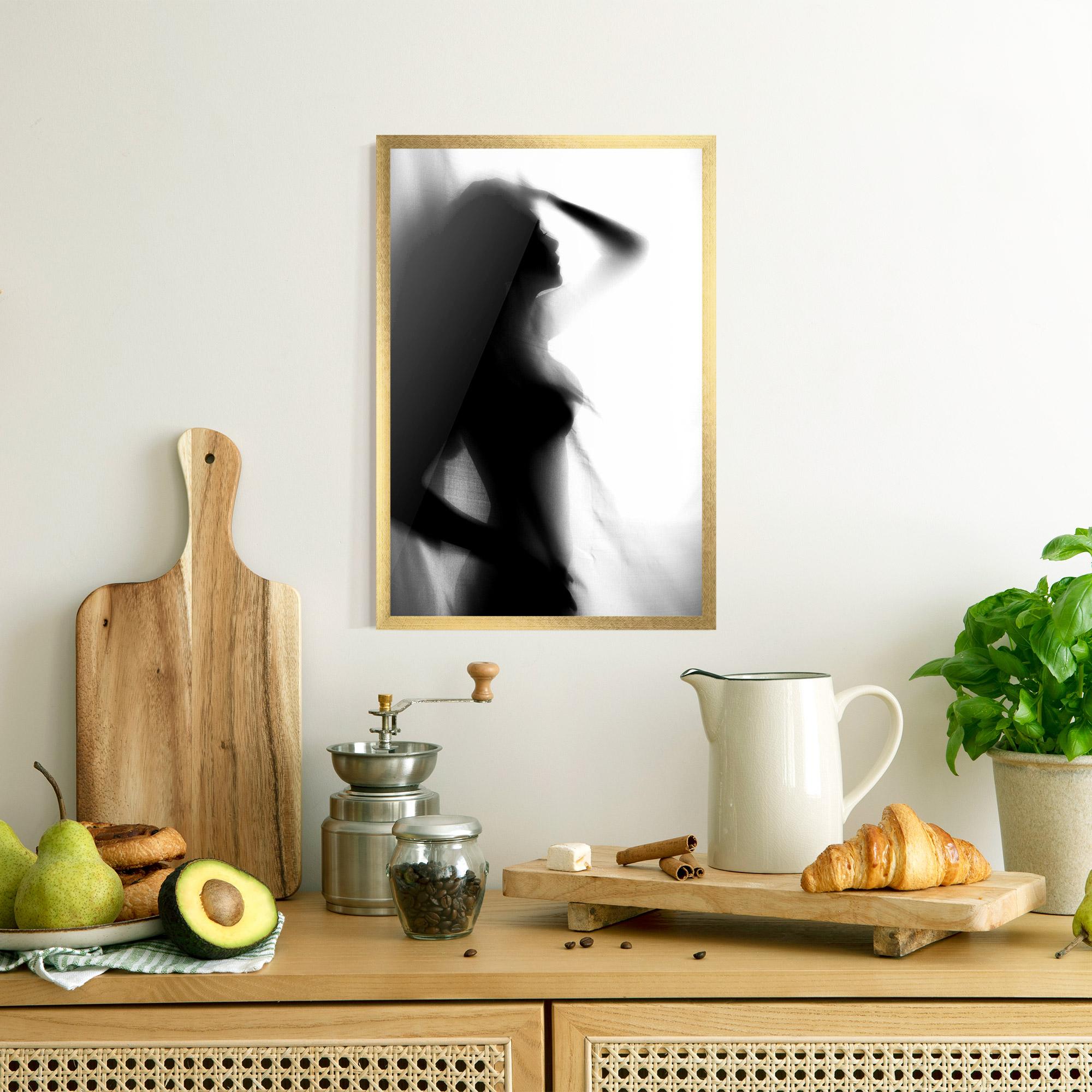 Gerahmte Poster Blurred Girl mockup 8