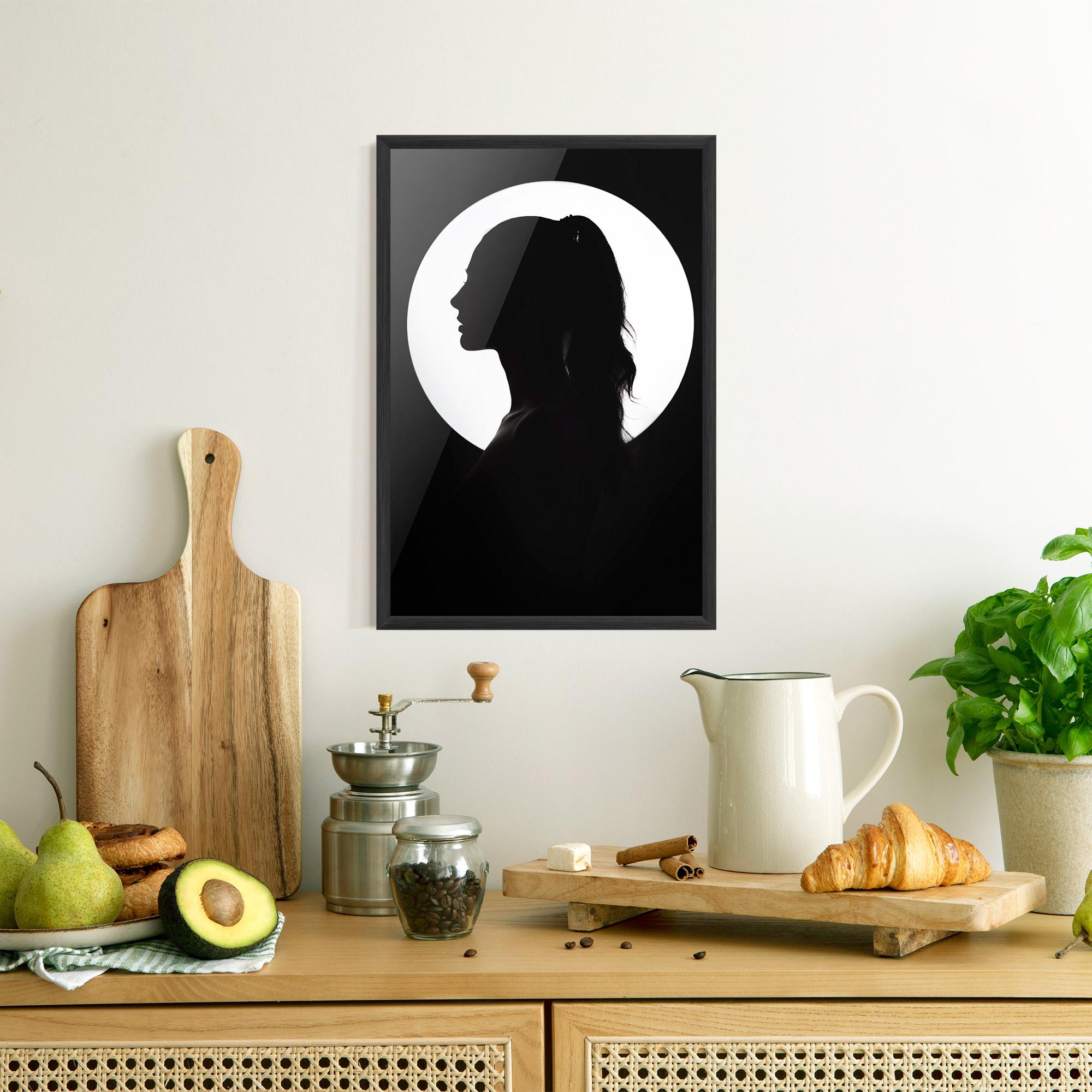 Gerahmte Poster Full Moon Girl mockup 8