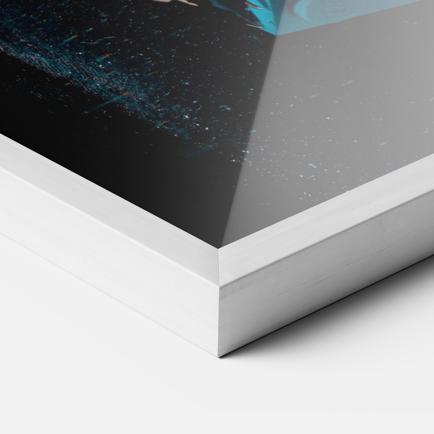 Close Up Splash mockup 3
