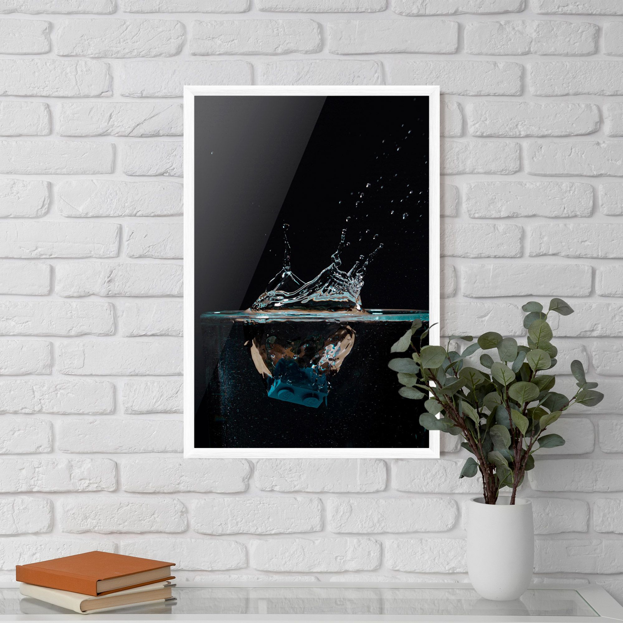 Close Up Splash mockup 5