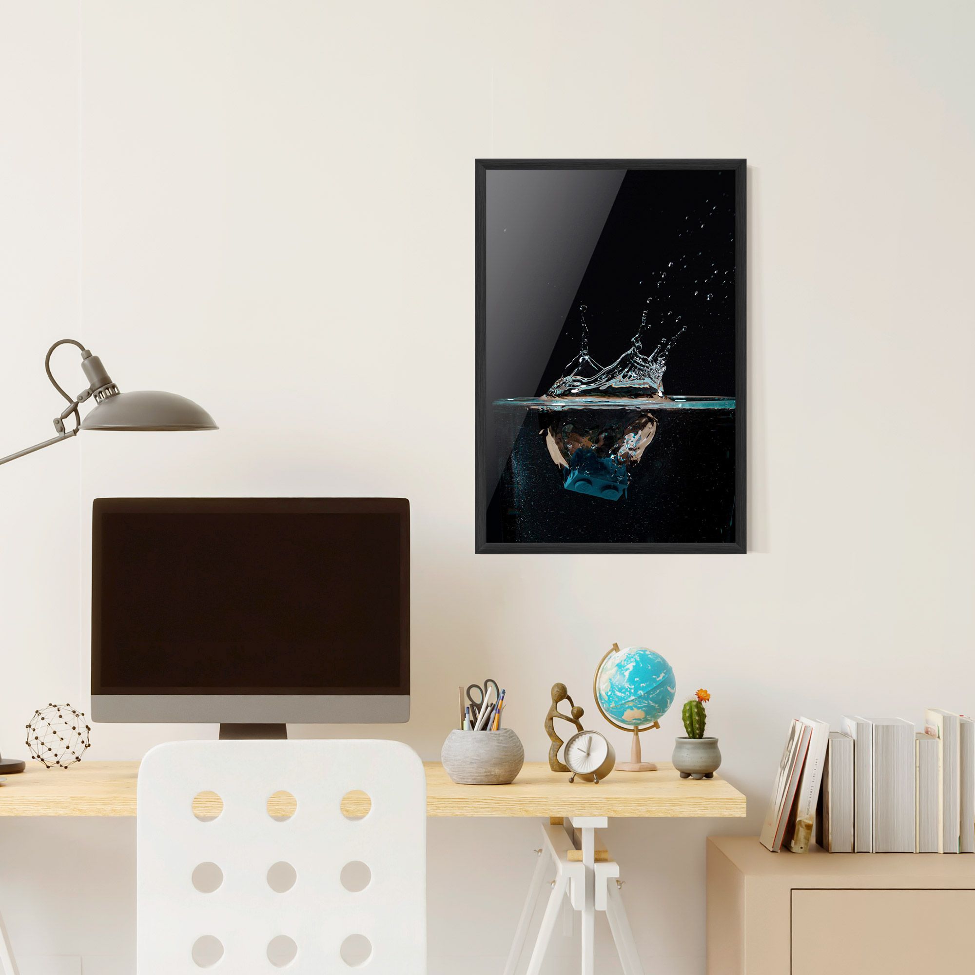 Close Up Splash mockup 6