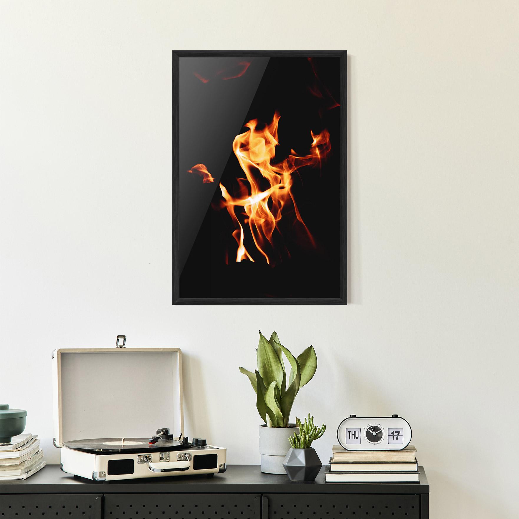Gerahmte Poster On Fire mockup 2
