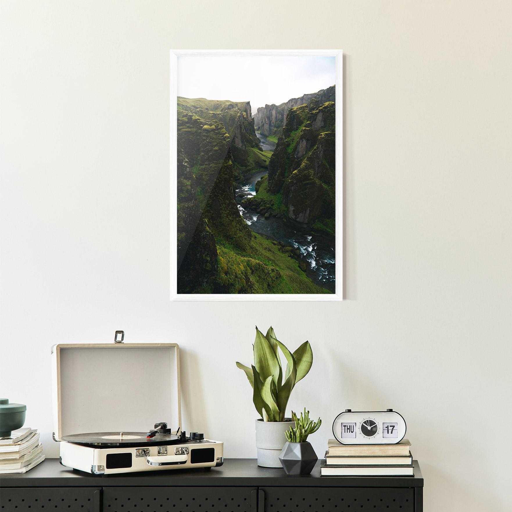 Gerahmte Poster Green Beautiful View mockup 2