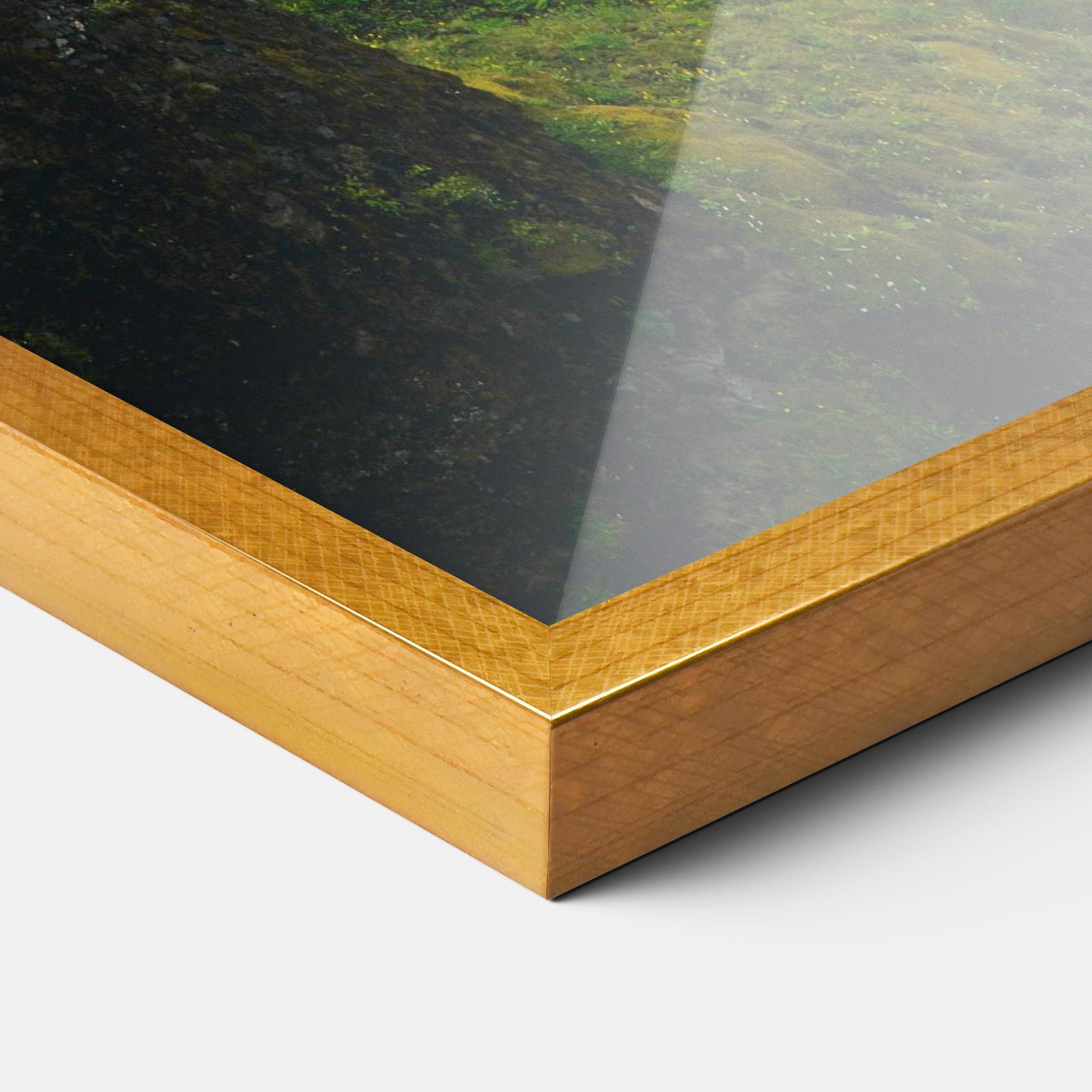 Gerahmte Poster Green Beautiful View mockup 3