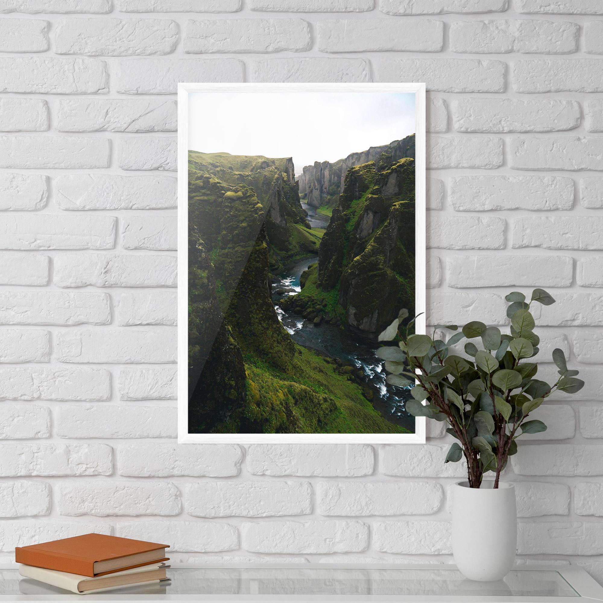 Gerahmte Poster Green Beautiful View mockup 5