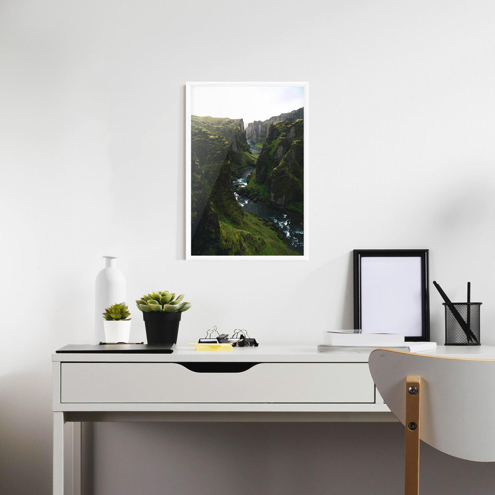 Gerahmte Poster Green Beautiful View mockup 7