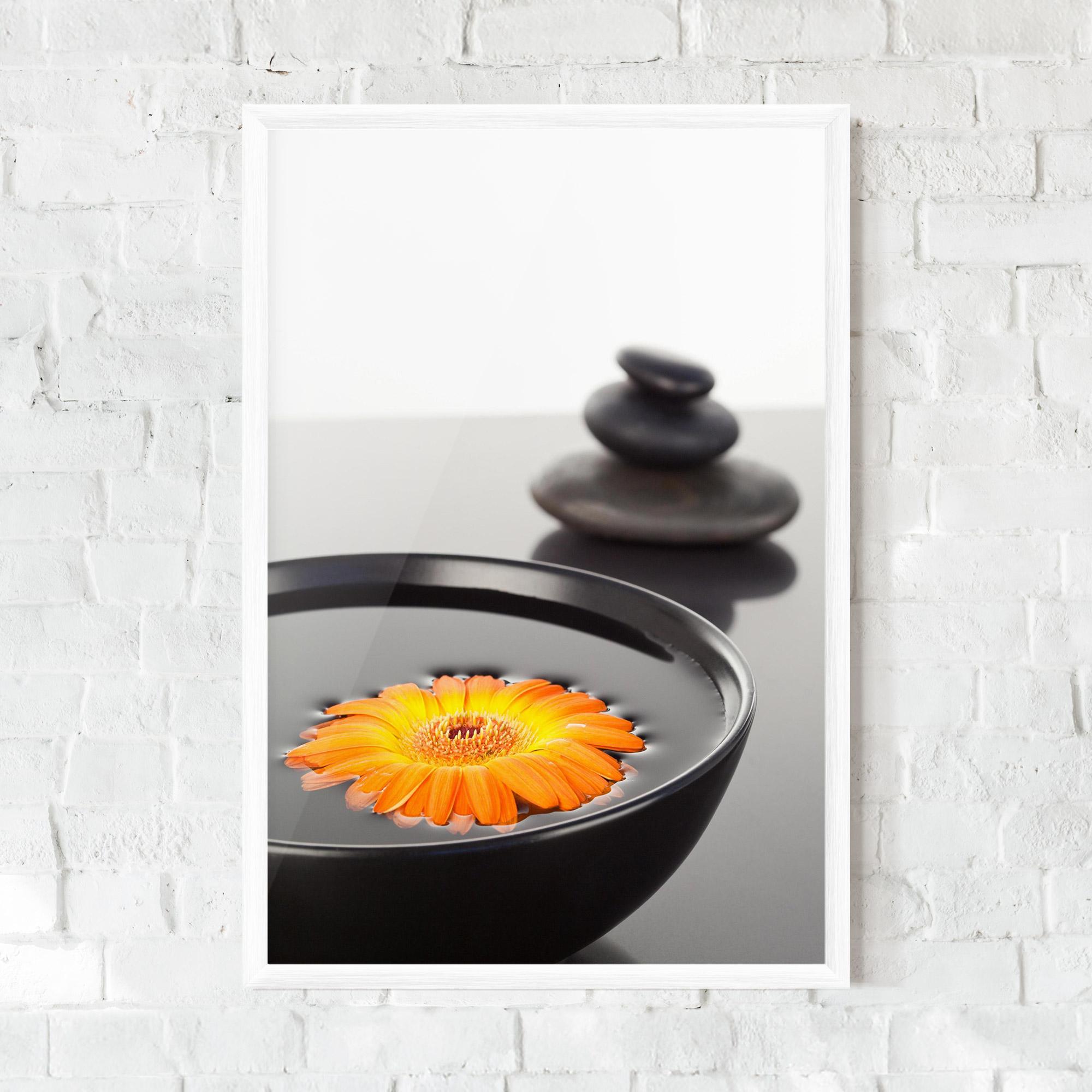 Gerahmte Poster Stone Orange Flower mockup 0
