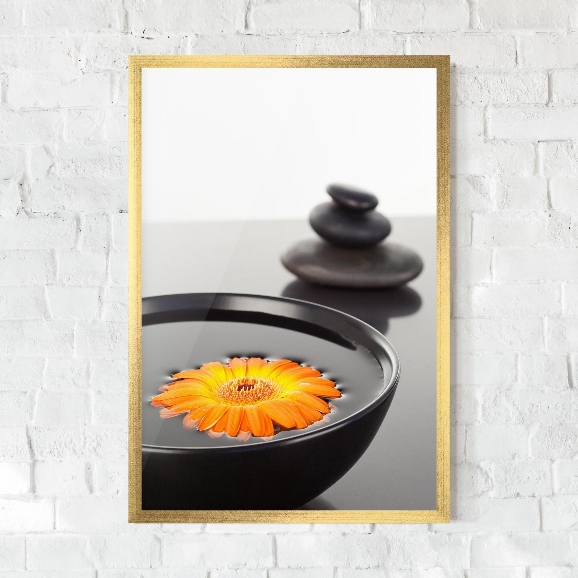 Gerahmte Poster Stone Orange Flower mockup 0