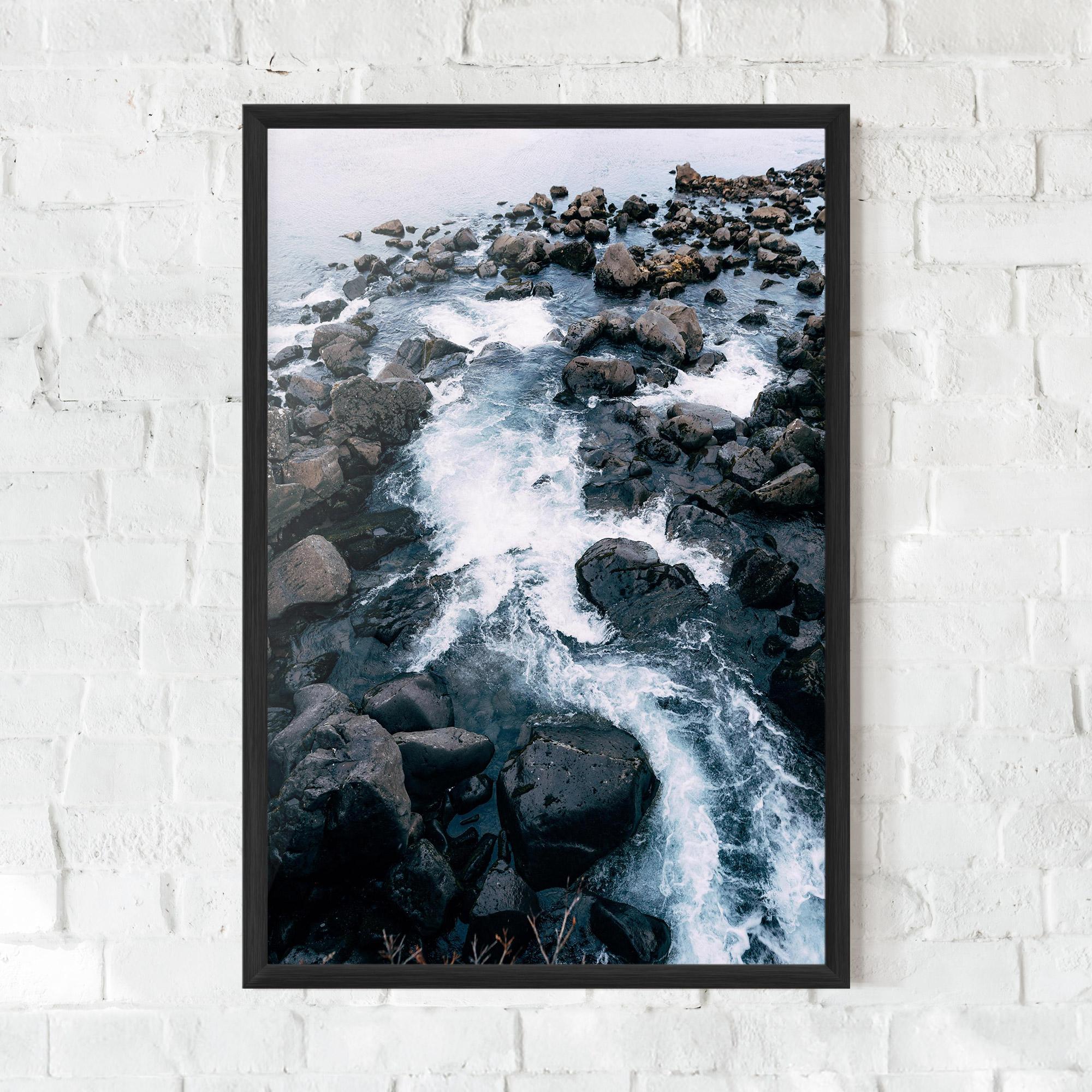 Gerahmte Poster Mountain River Rock mockup 0