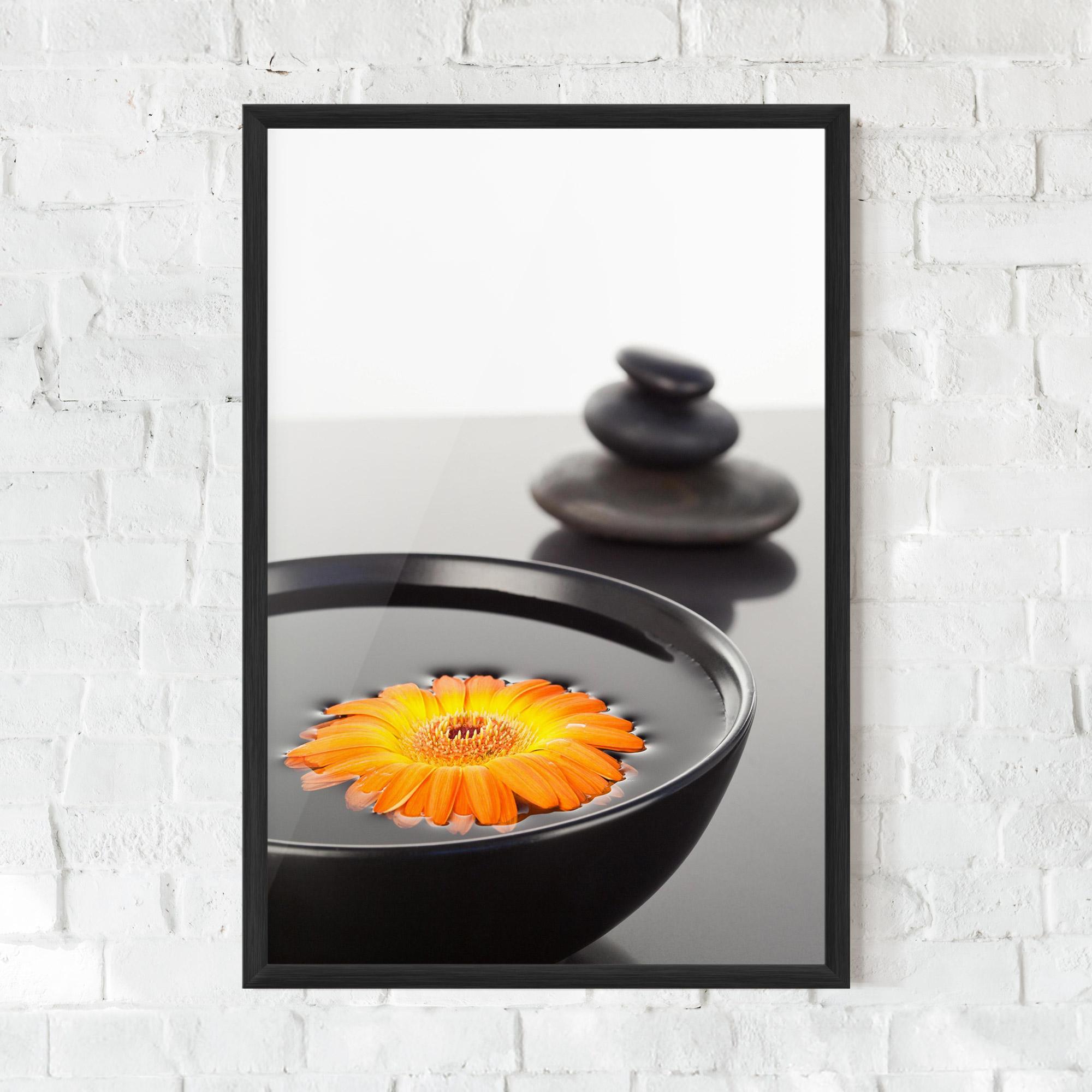 Gerahmte Poster Stone Orange Flower mockup 0
