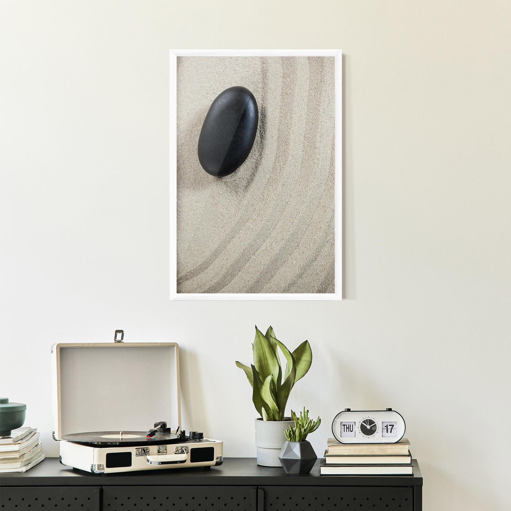 Gerahmte Poster Black Pebble mockup 2