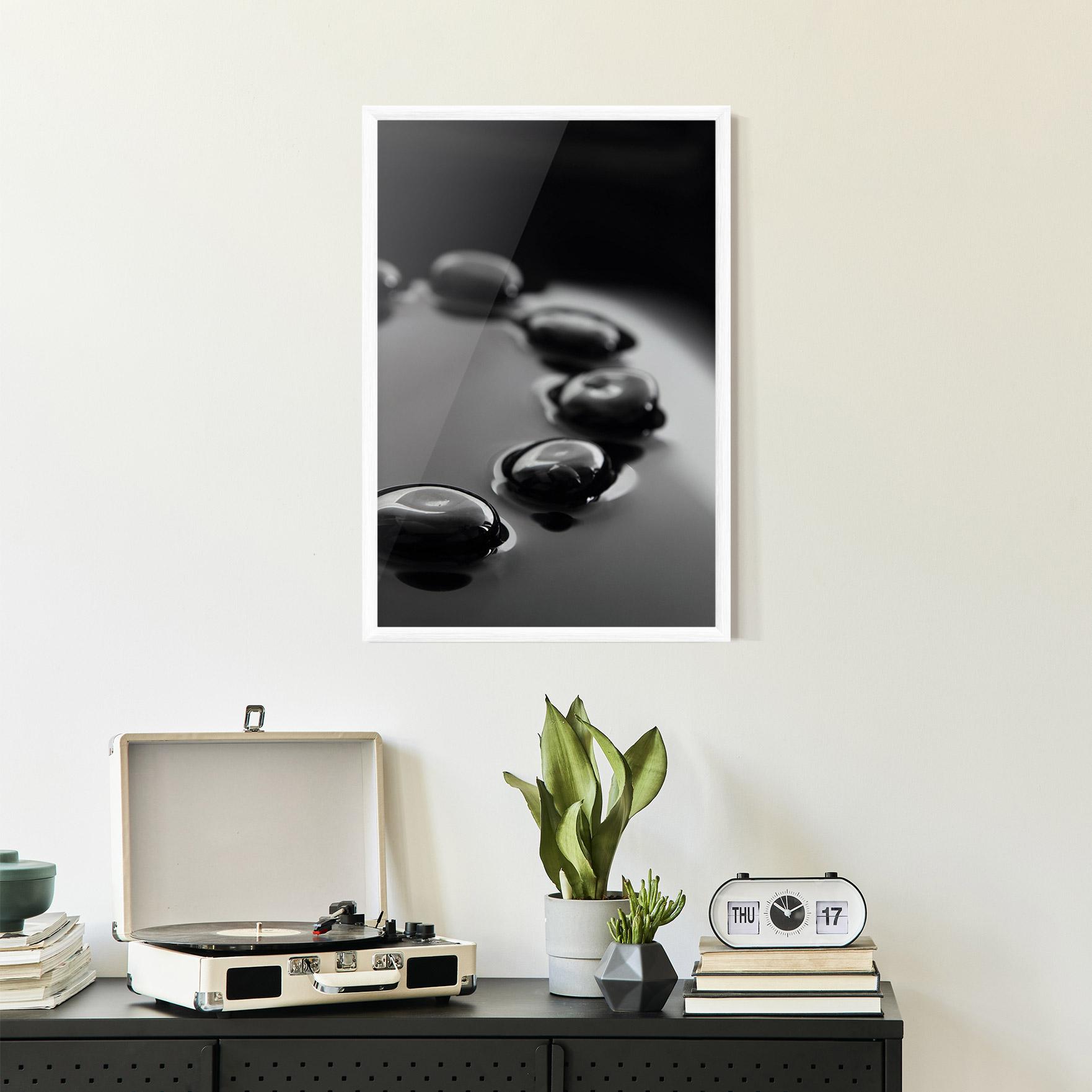 Gerahmte Poster Black Small Stones mockup 2