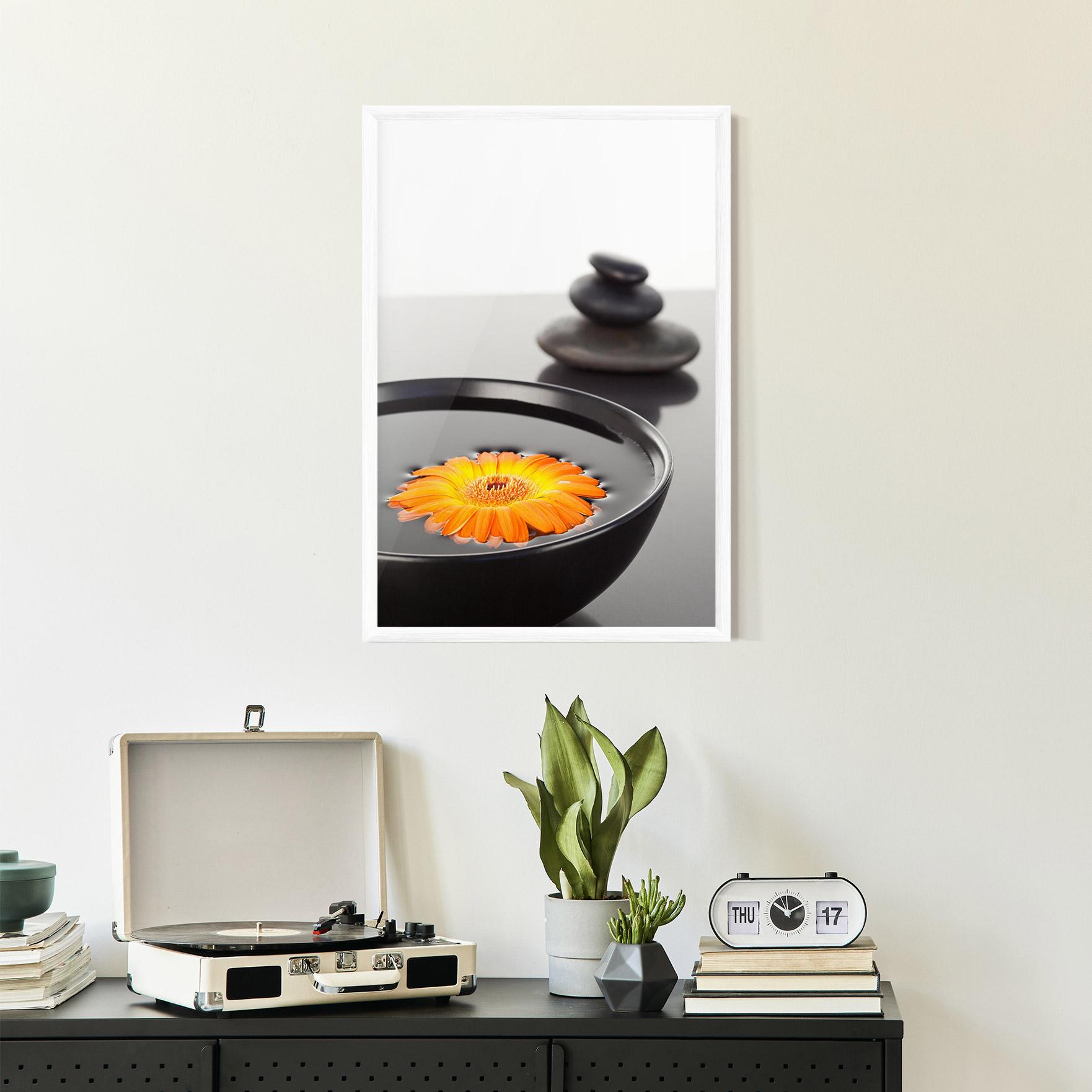 Gerahmte Poster Stone Orange Flower mockup 2