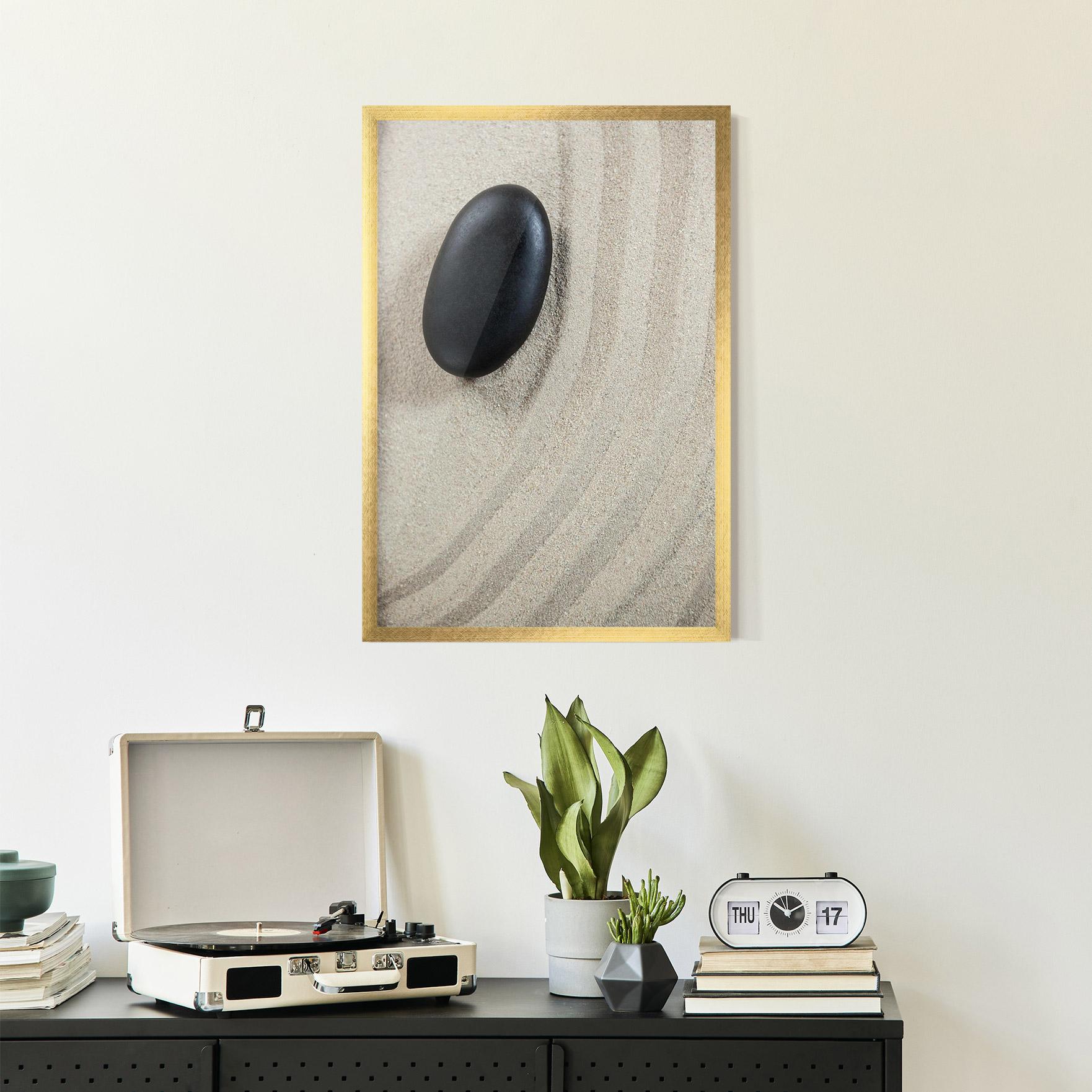 Gerahmte Poster Black Pebble mockup 2