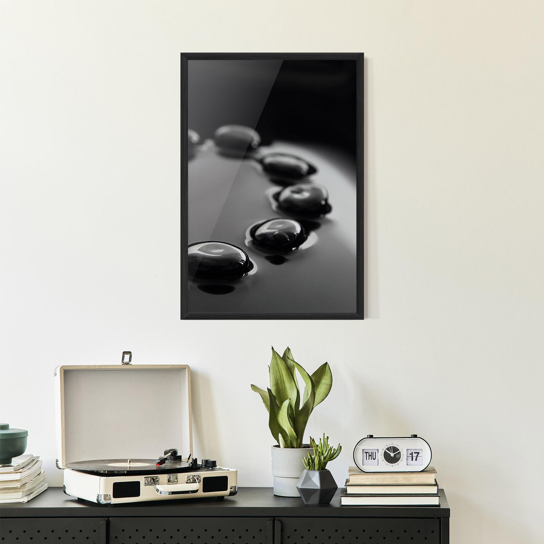 Gerahmte Poster Black Small Stones mockup 2