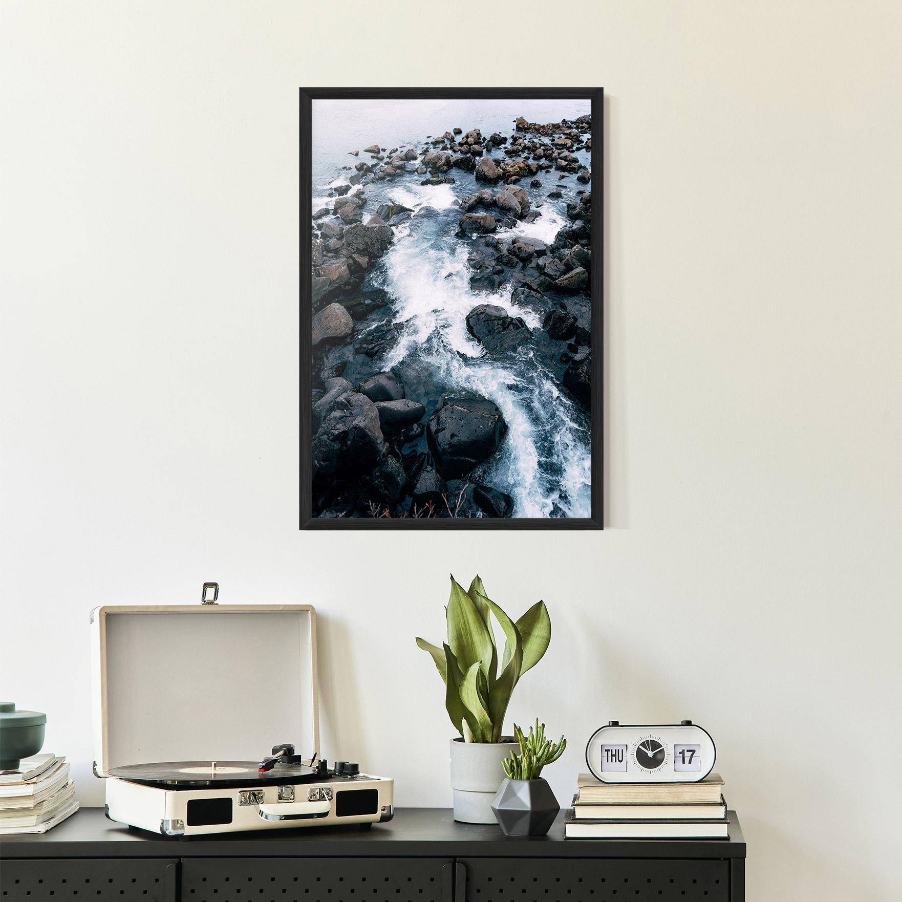 Gerahmte Poster Mountain River Rock mockup 2