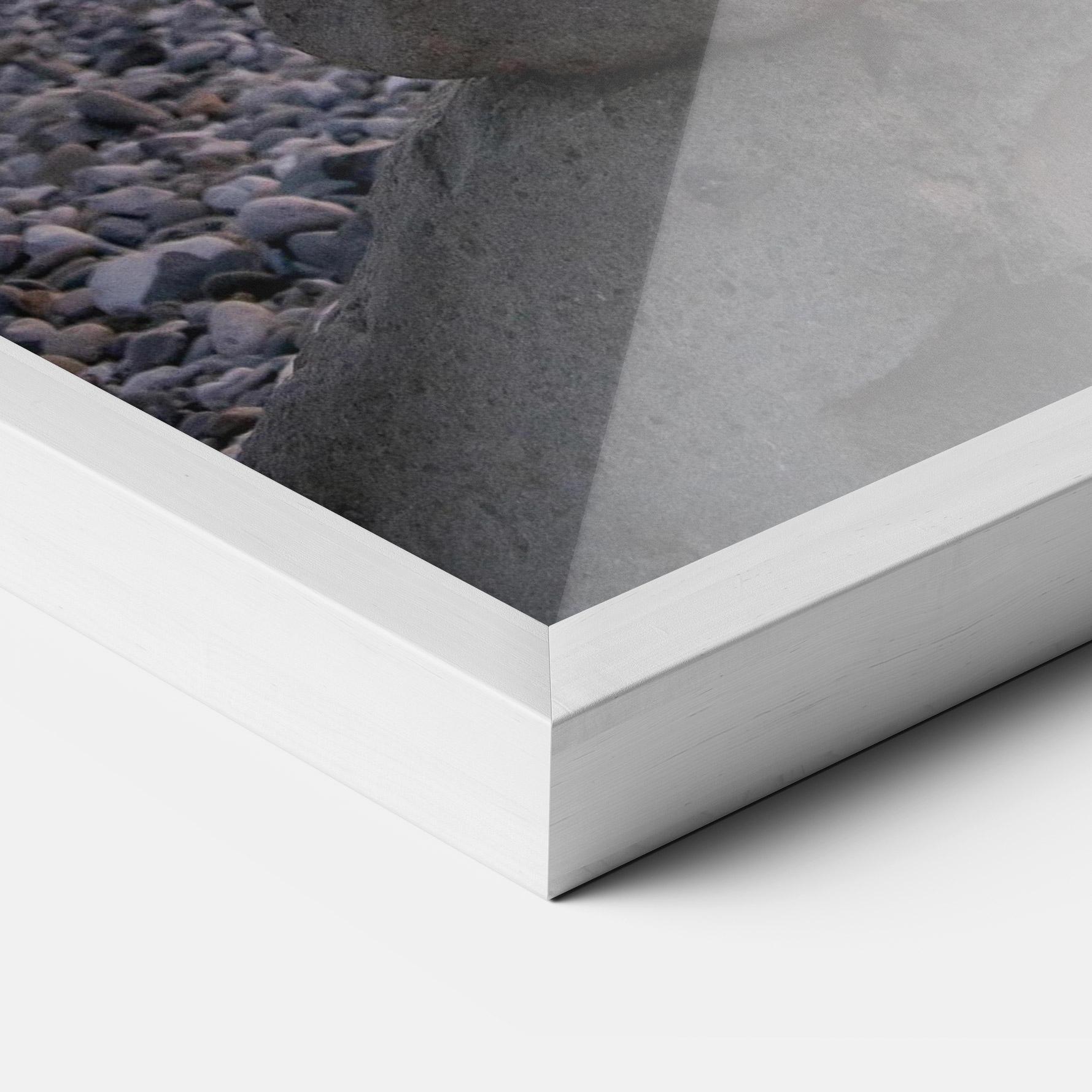 Gerahmte Poster Pebbles Seaside mockup 3