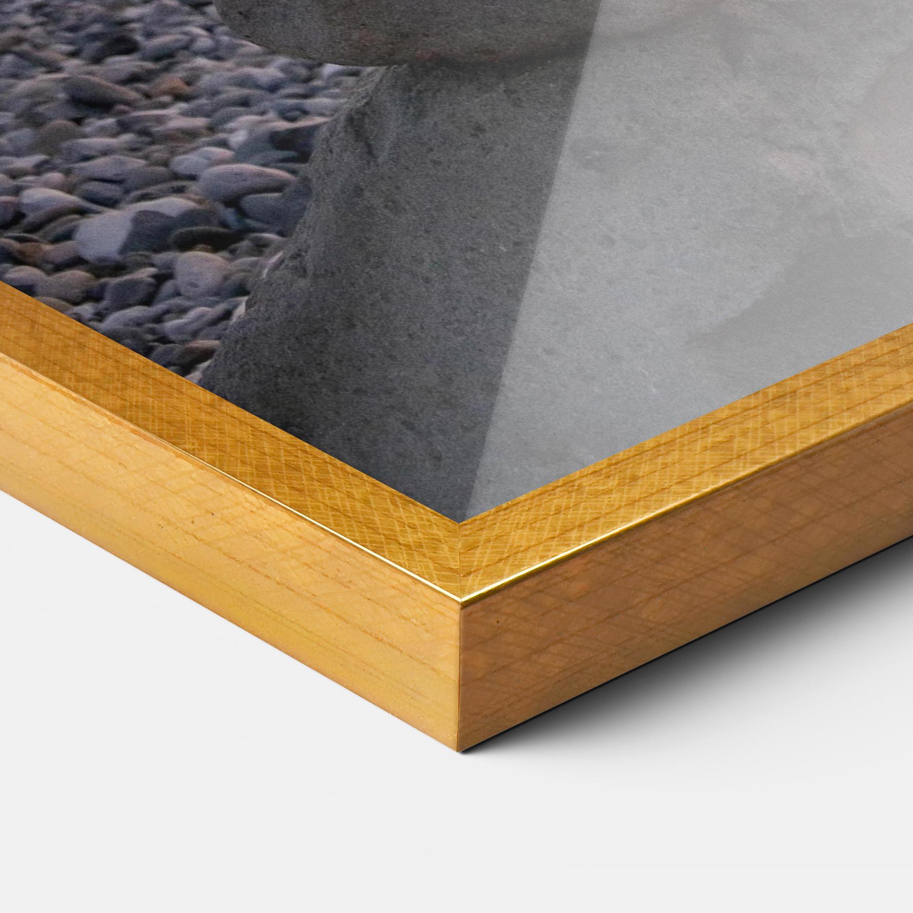 Gerahmte Poster Pebbles Seaside mockup 3