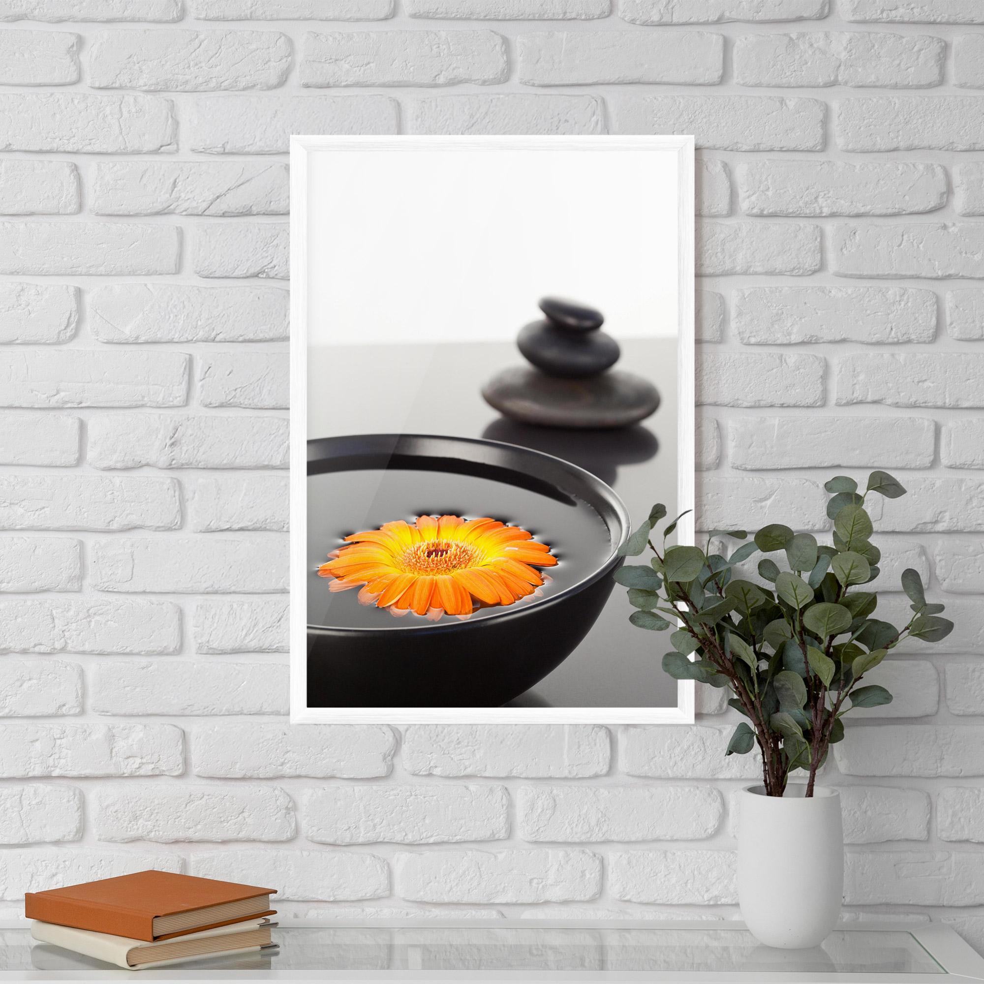 Gerahmte Poster Stone Orange Flower mockup 5