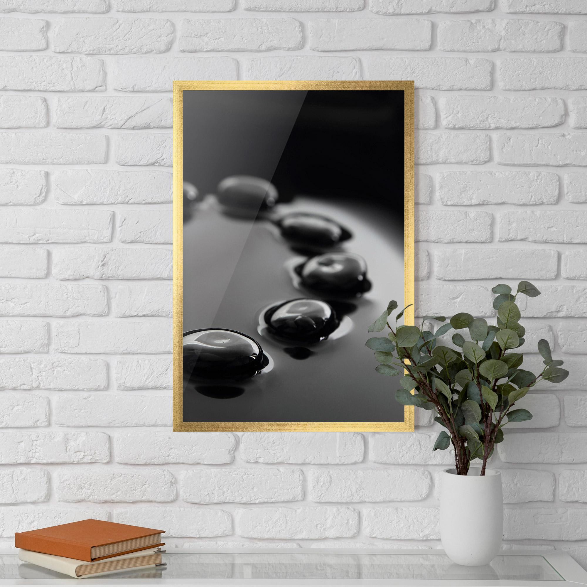 Gerahmte Poster Black Small Stones mockup 5