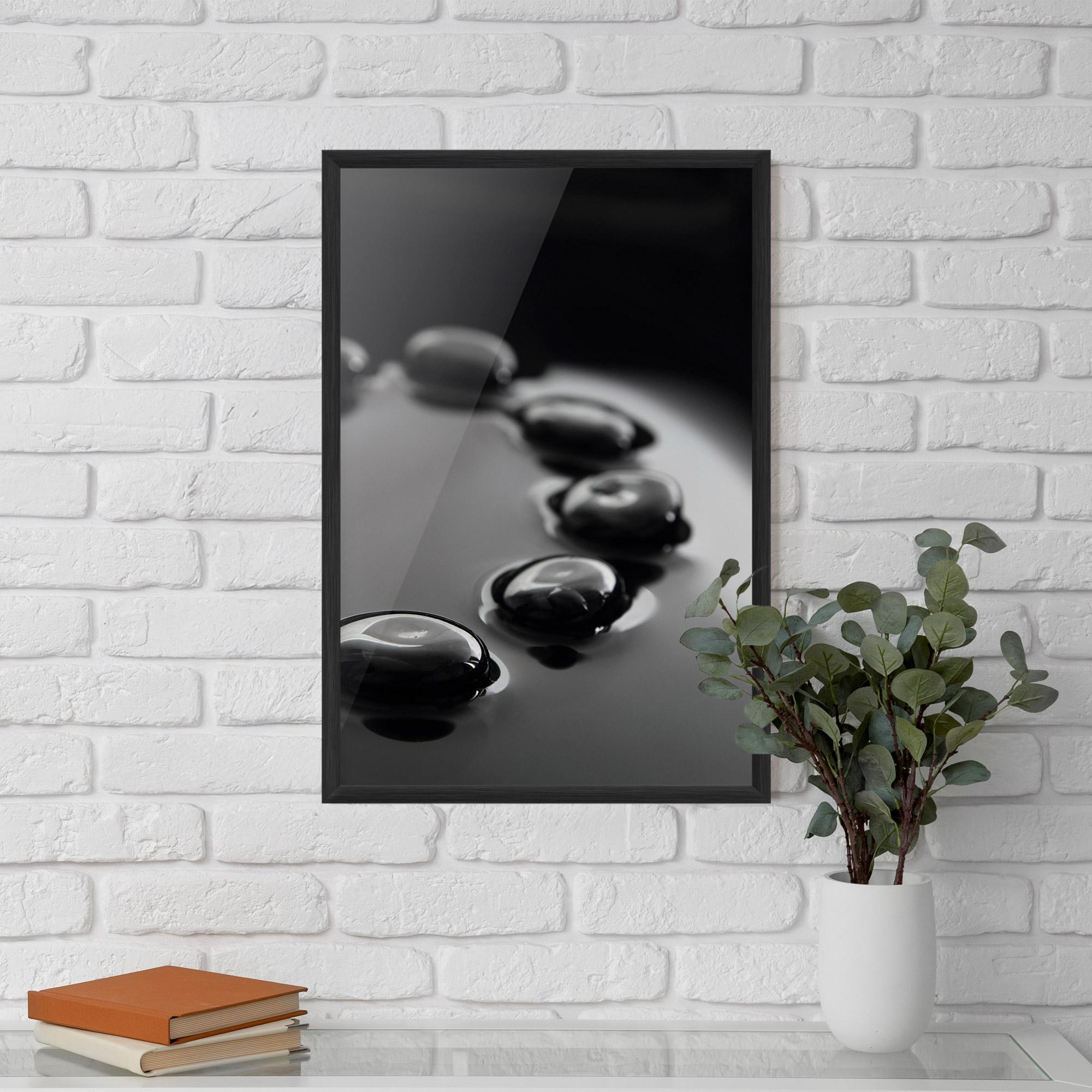 Gerahmte Poster Black Small Stones mockup 5