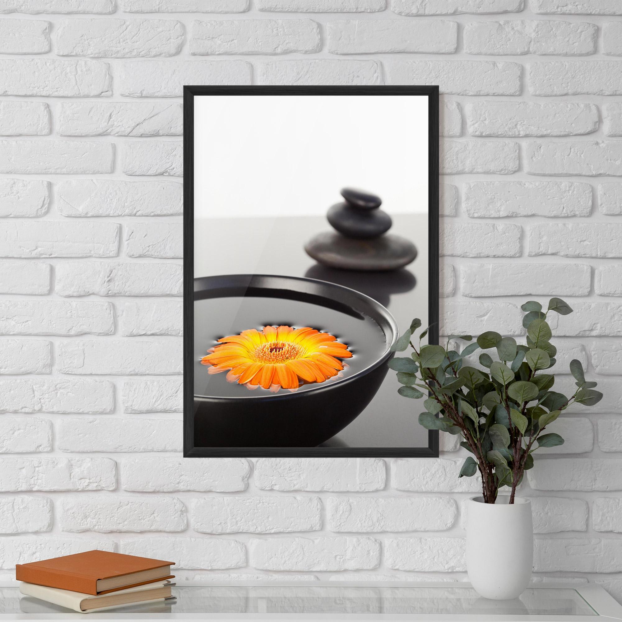 Gerahmte Poster Stone Orange Flower mockup 5