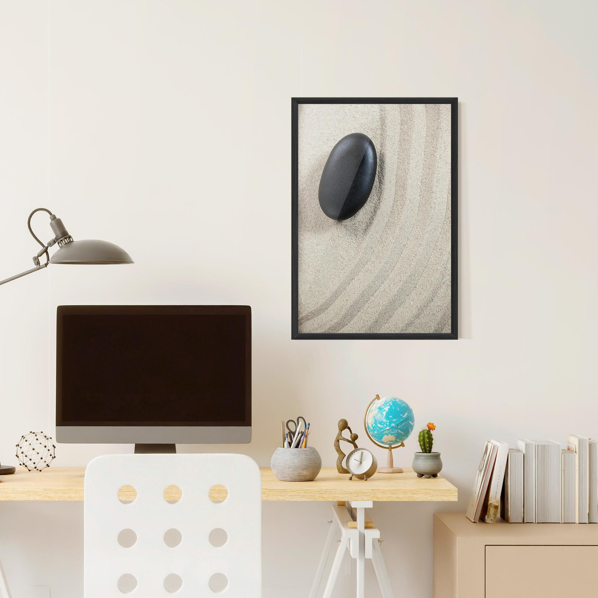 Gerahmte Poster Black Pebble mockup 6