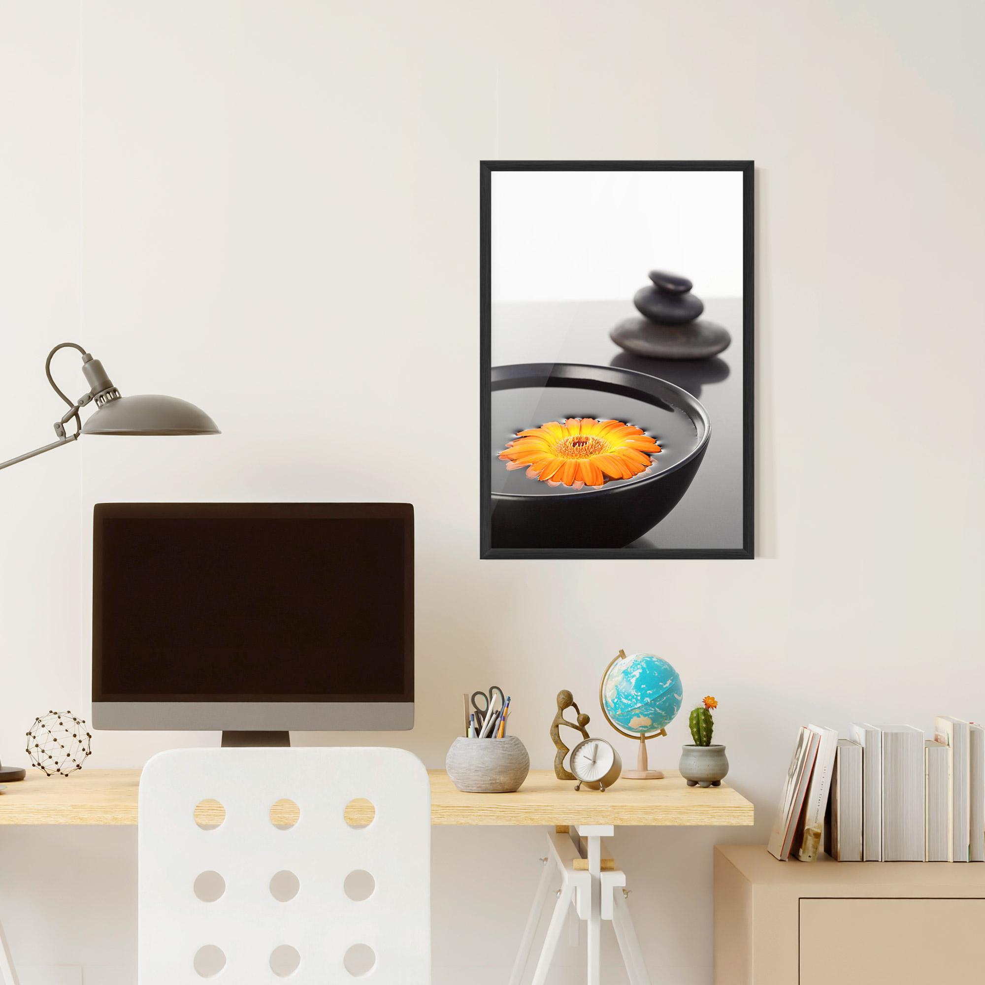 Gerahmte Poster Stone Orange Flower mockup 6