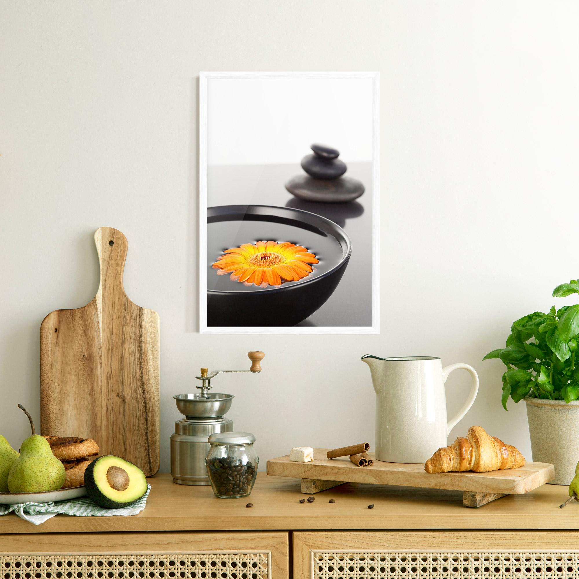 Gerahmte Poster Stone Orange Flower mockup 8