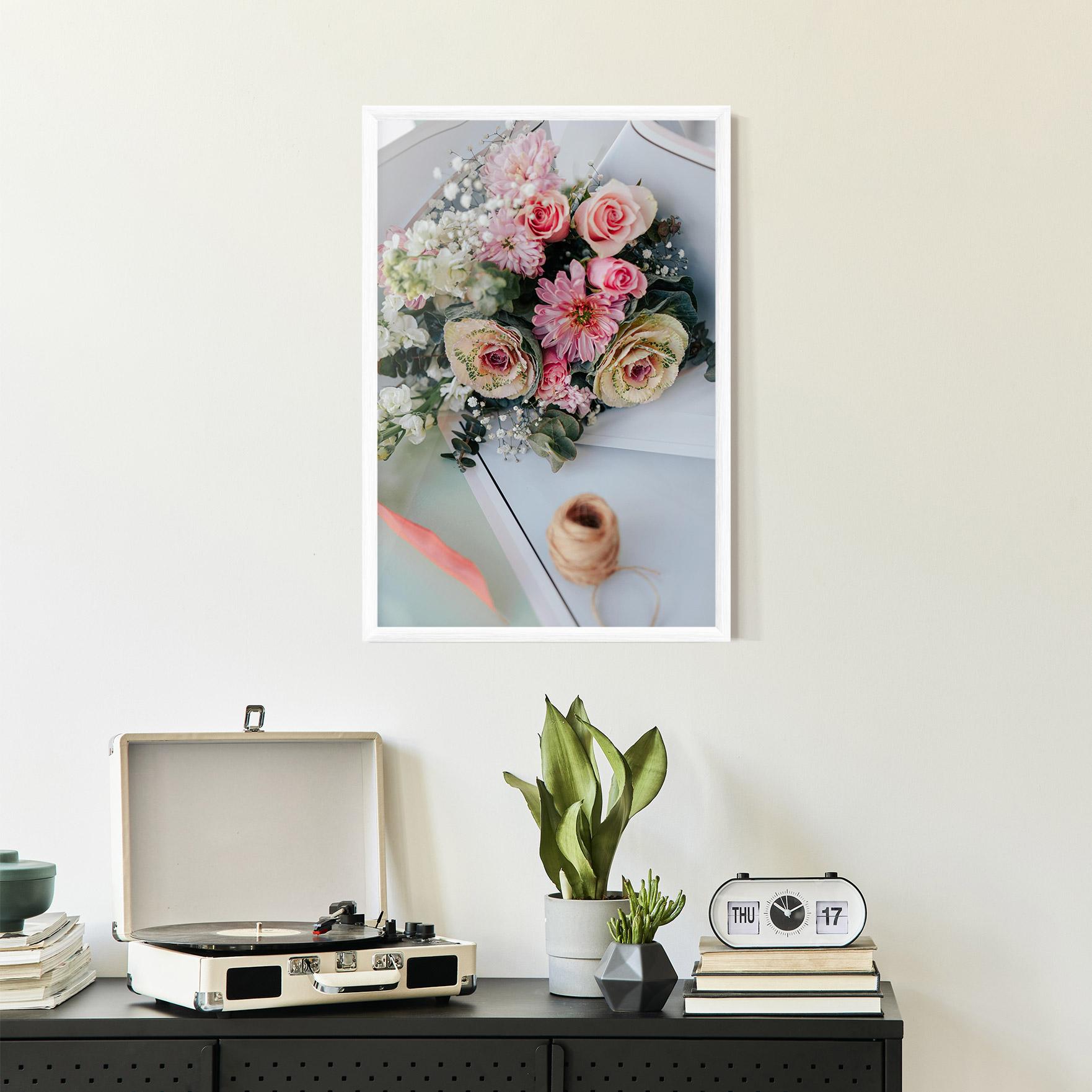 Gerahmte Poster Table Bouquet mockup 2