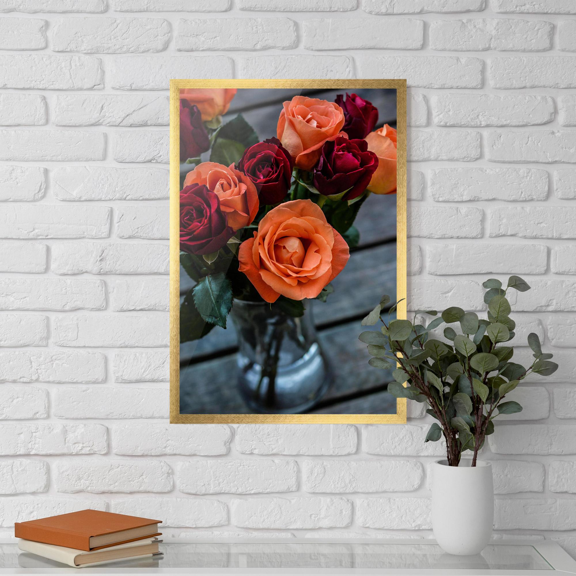 Gerahmte Poster Red Orange Roses Bouquet mockup 5