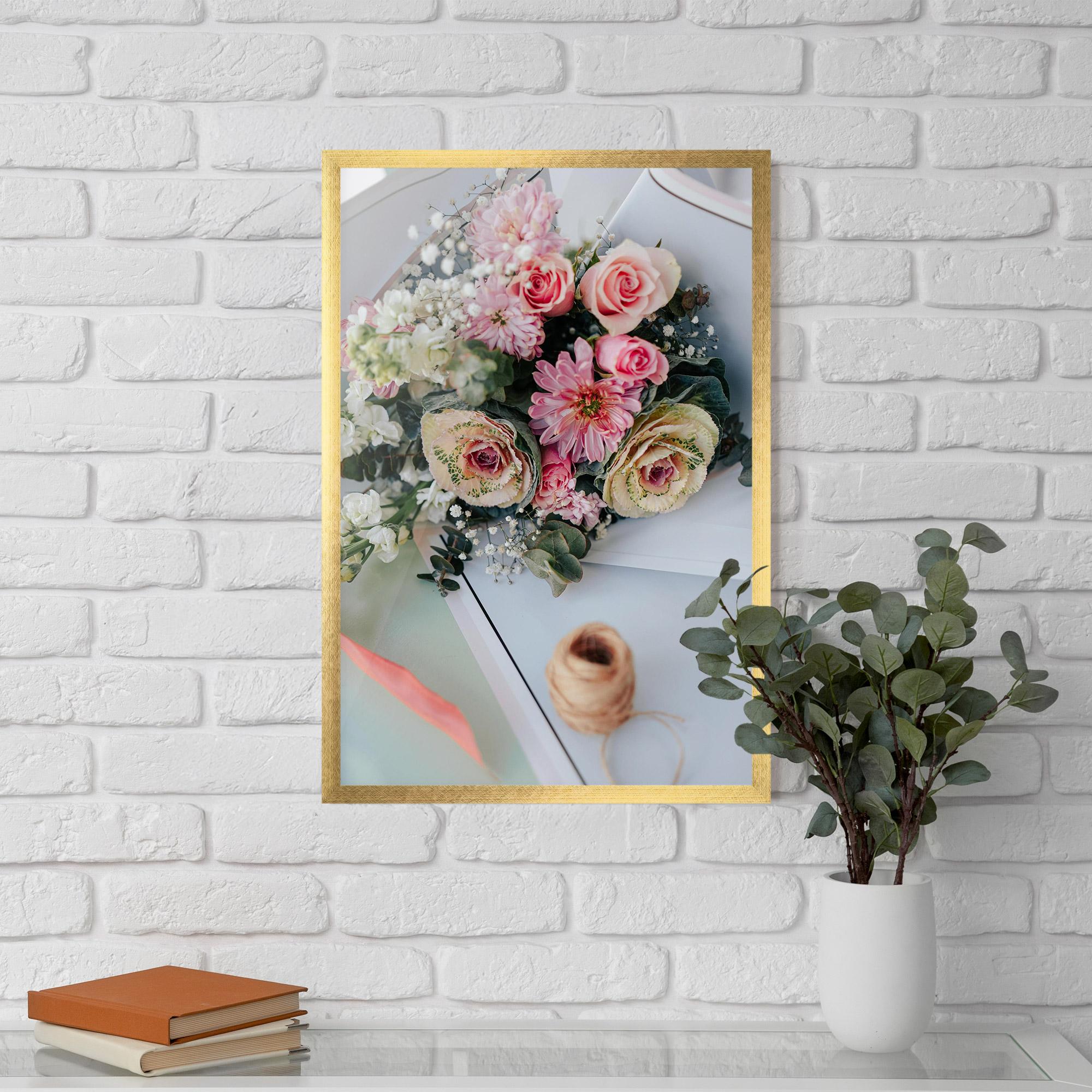 Gerahmte Poster Table Bouquet mockup 5