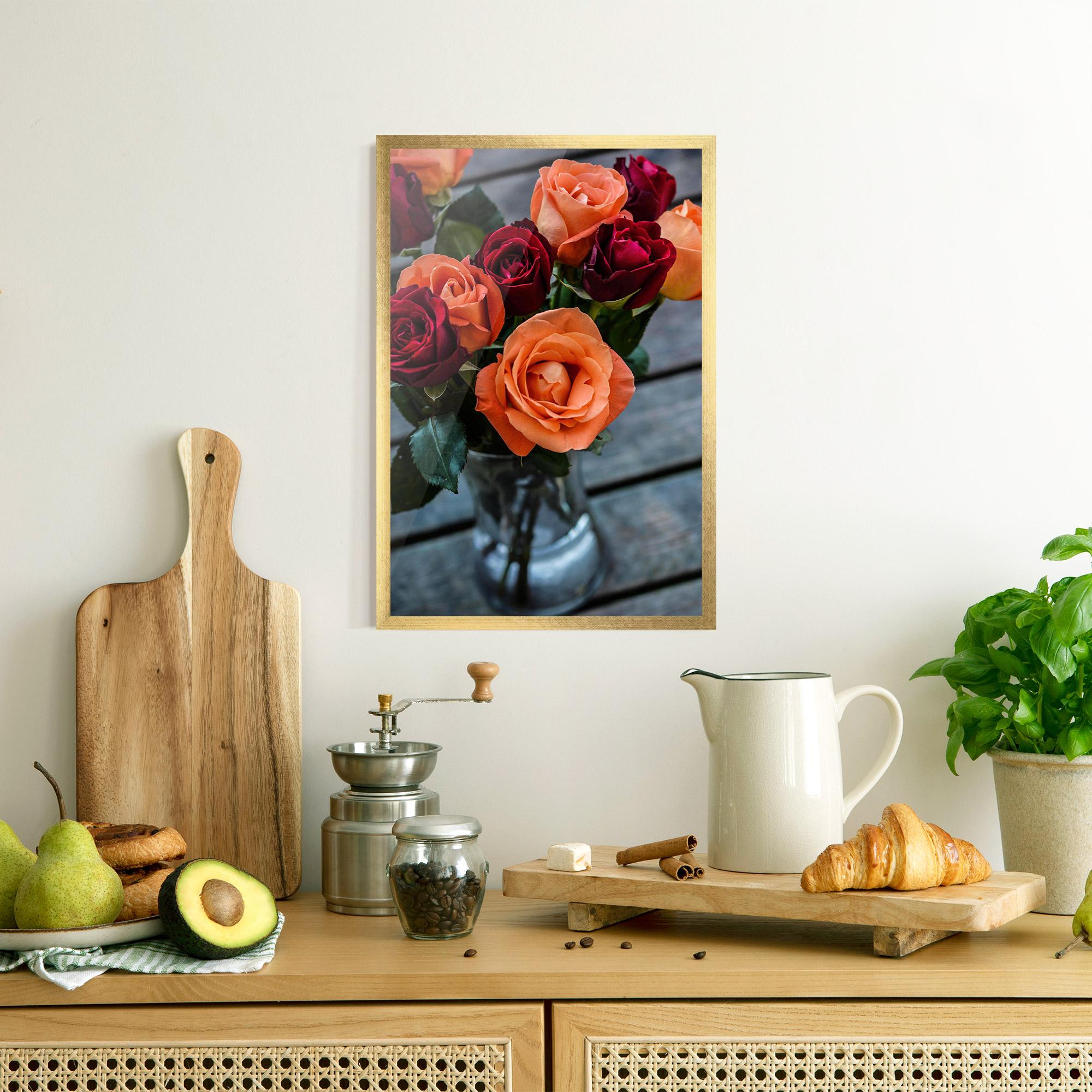 Gerahmte Poster Red Orange Roses Bouquet mockup 8