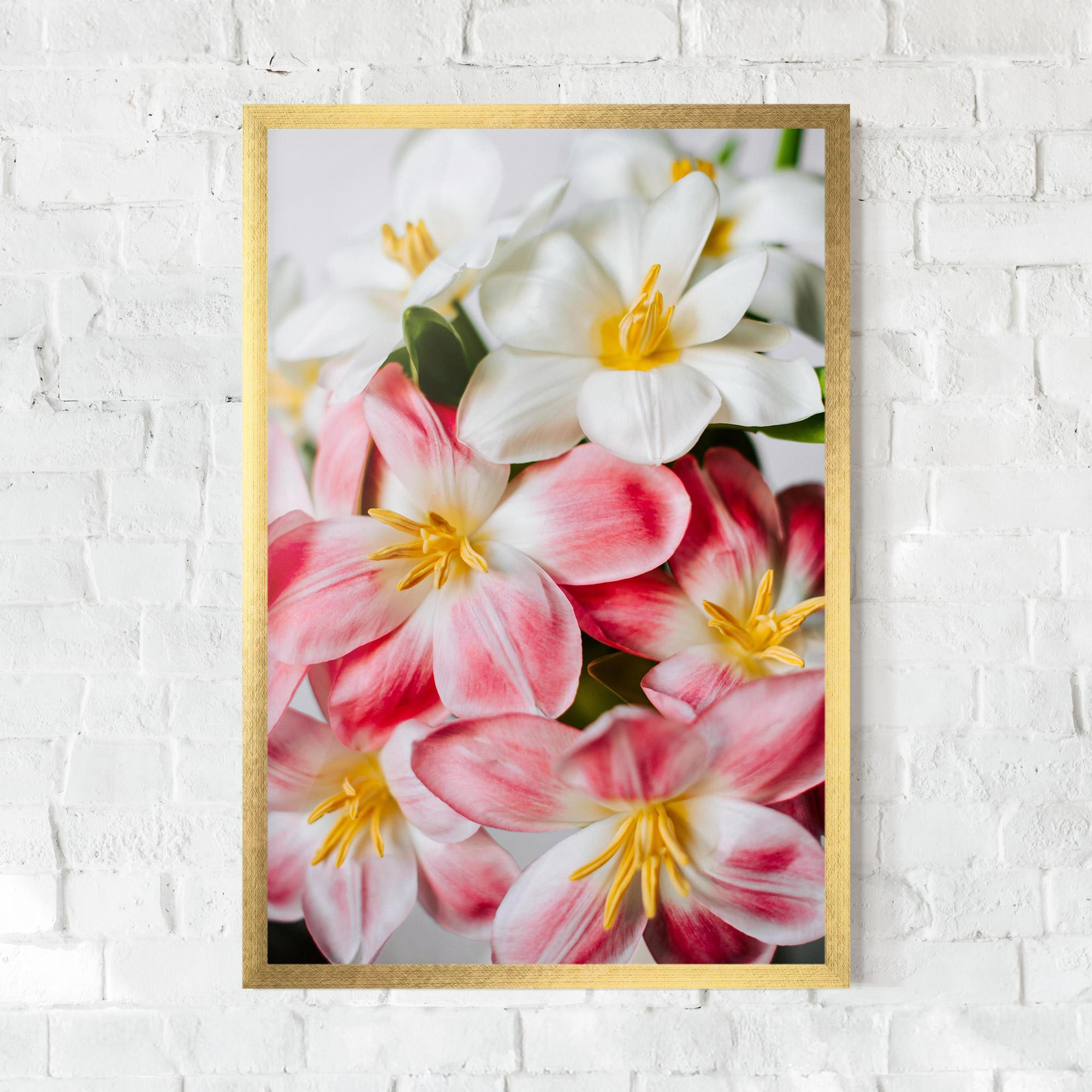 Gerahmte Poster Beautiful Exotic Flower mockup 0