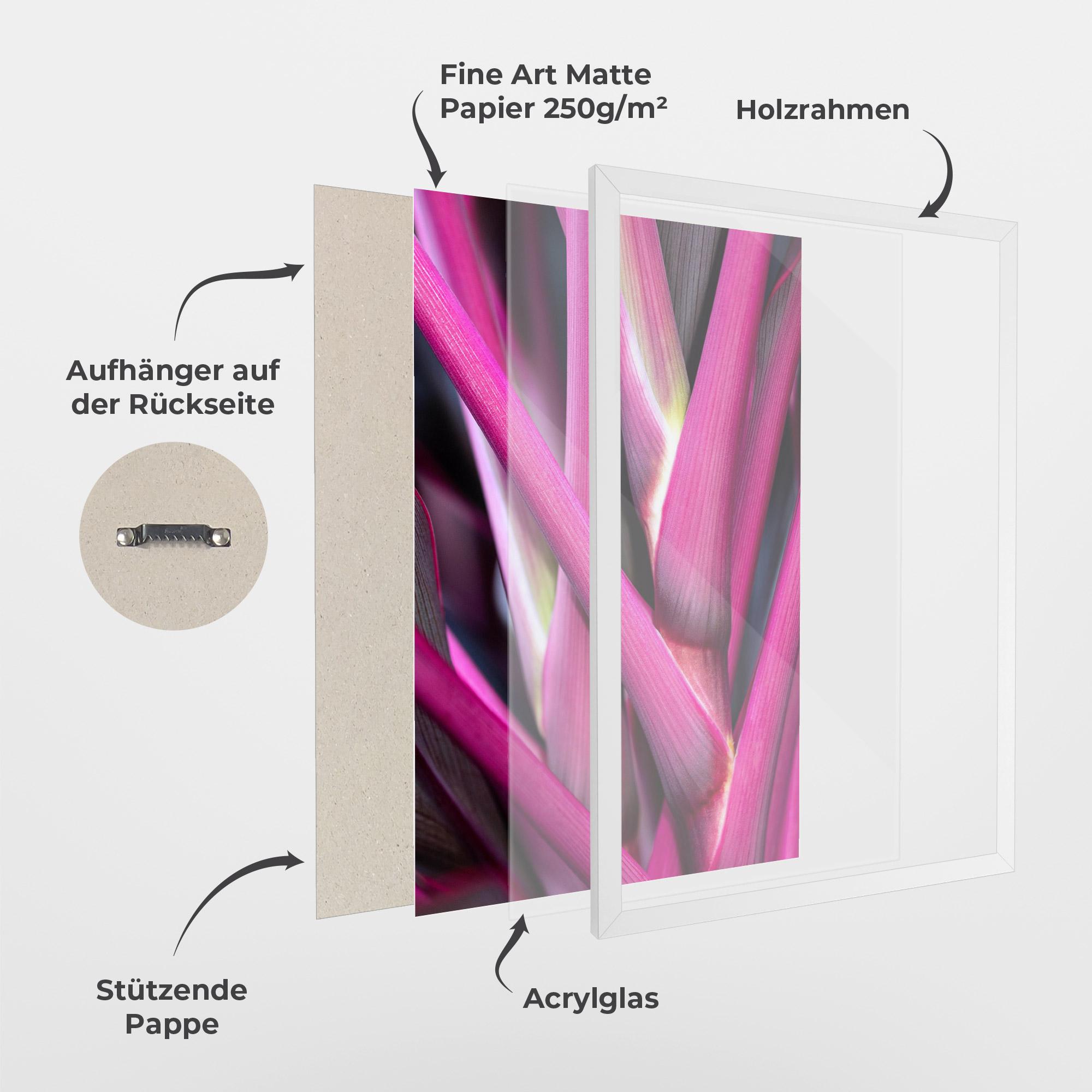 Gerahmte Poster Purple Exotic Plant mockup 1