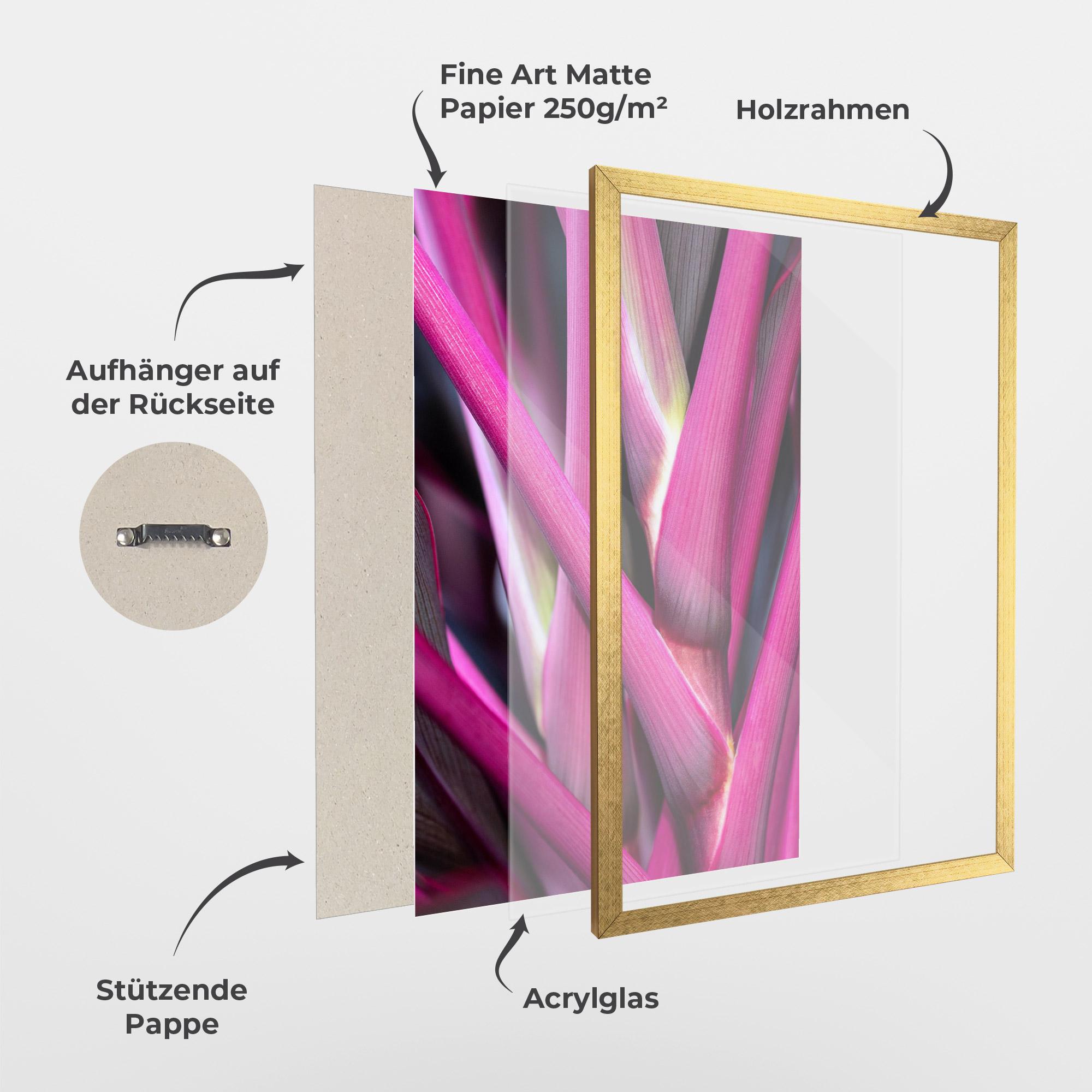 Gerahmte Poster Purple Exotic Plant mockup 1