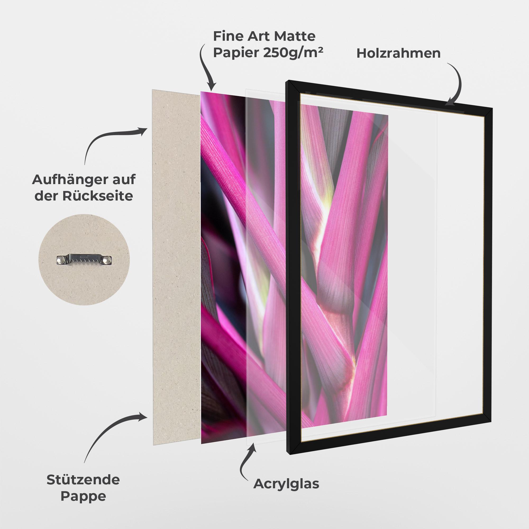 Gerahmte Poster Purple Exotic Plant mockup 1