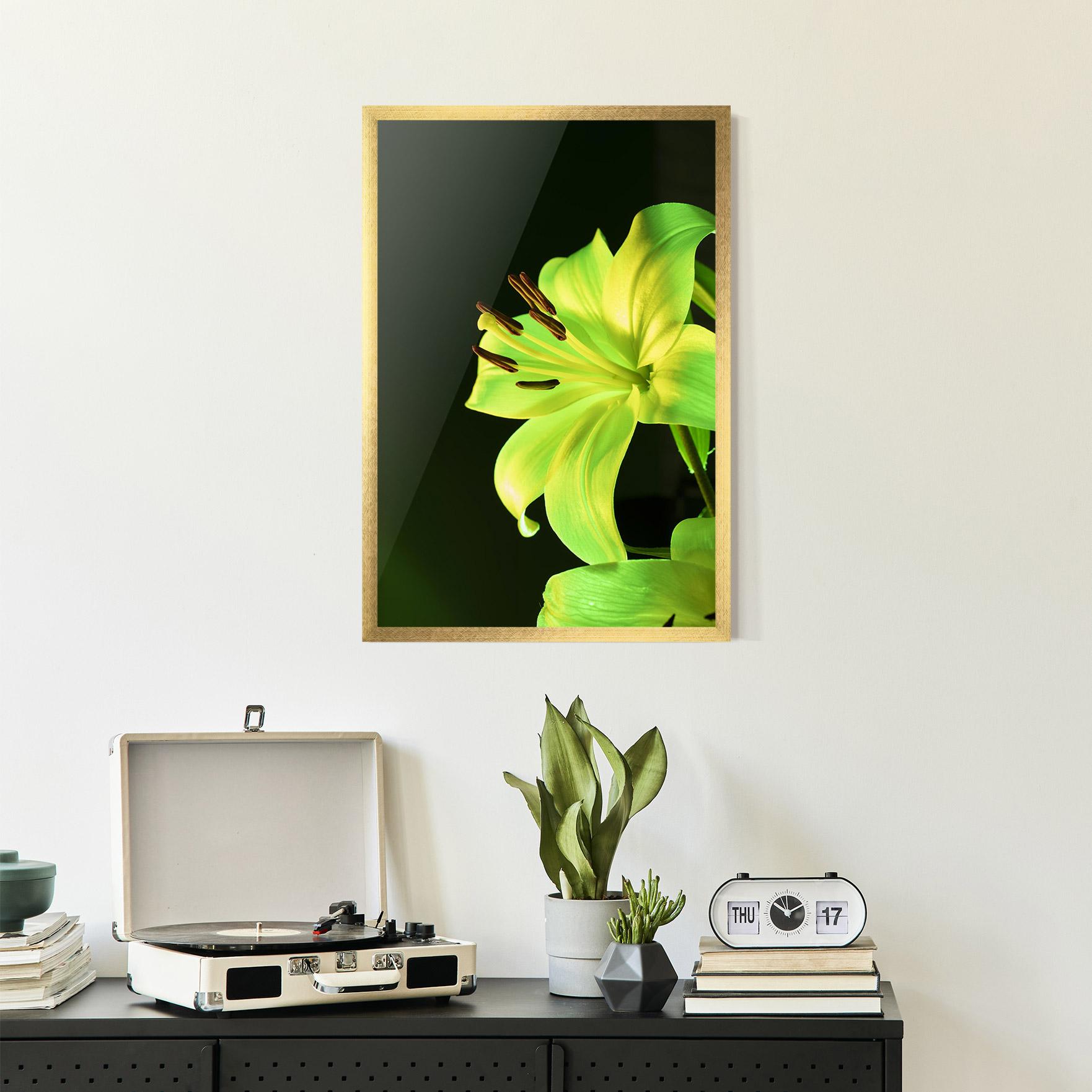 Gerahmte Poster Yellow Green Exotic mockup 2