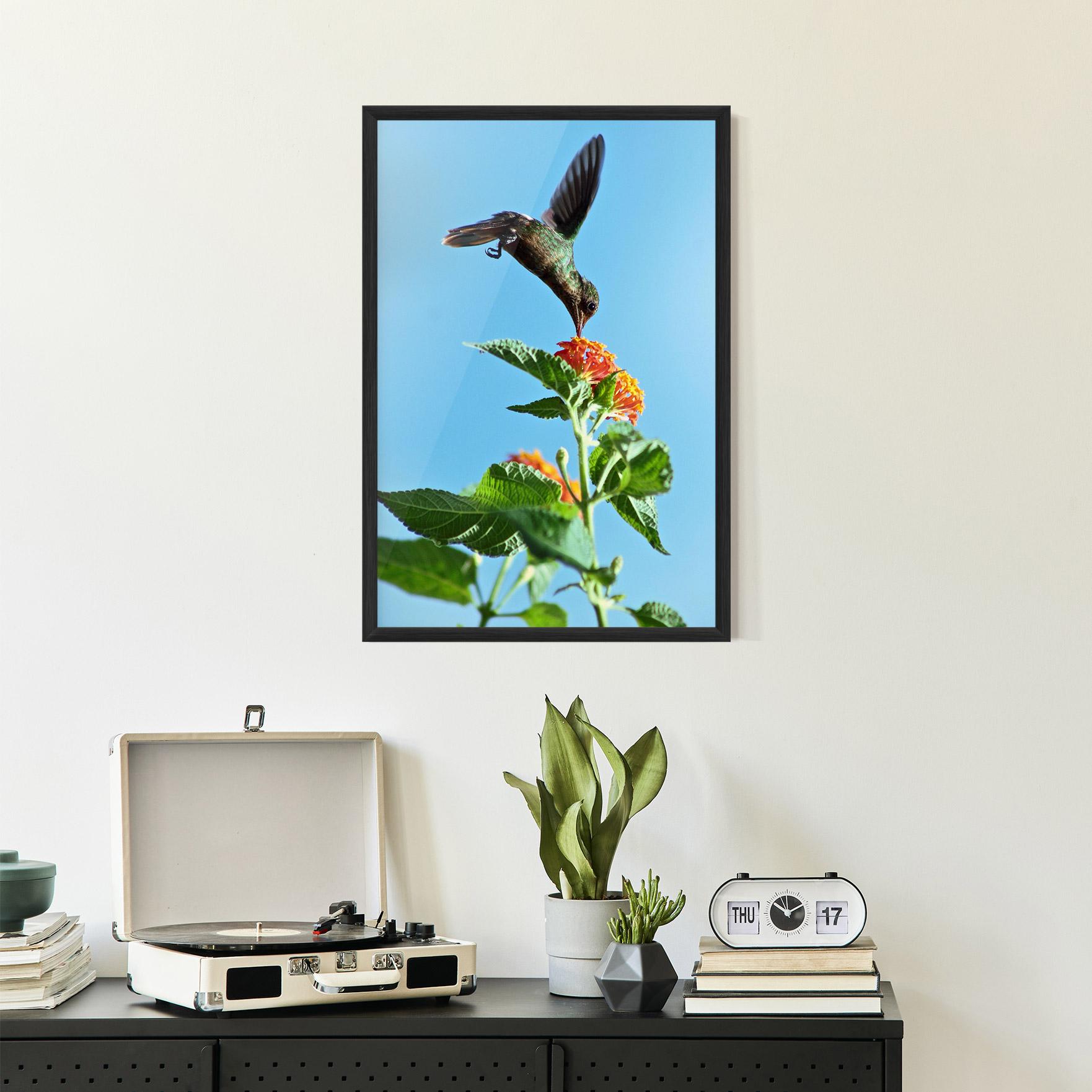 Gerahmte Poster Bird Exotic Flower mockup 2