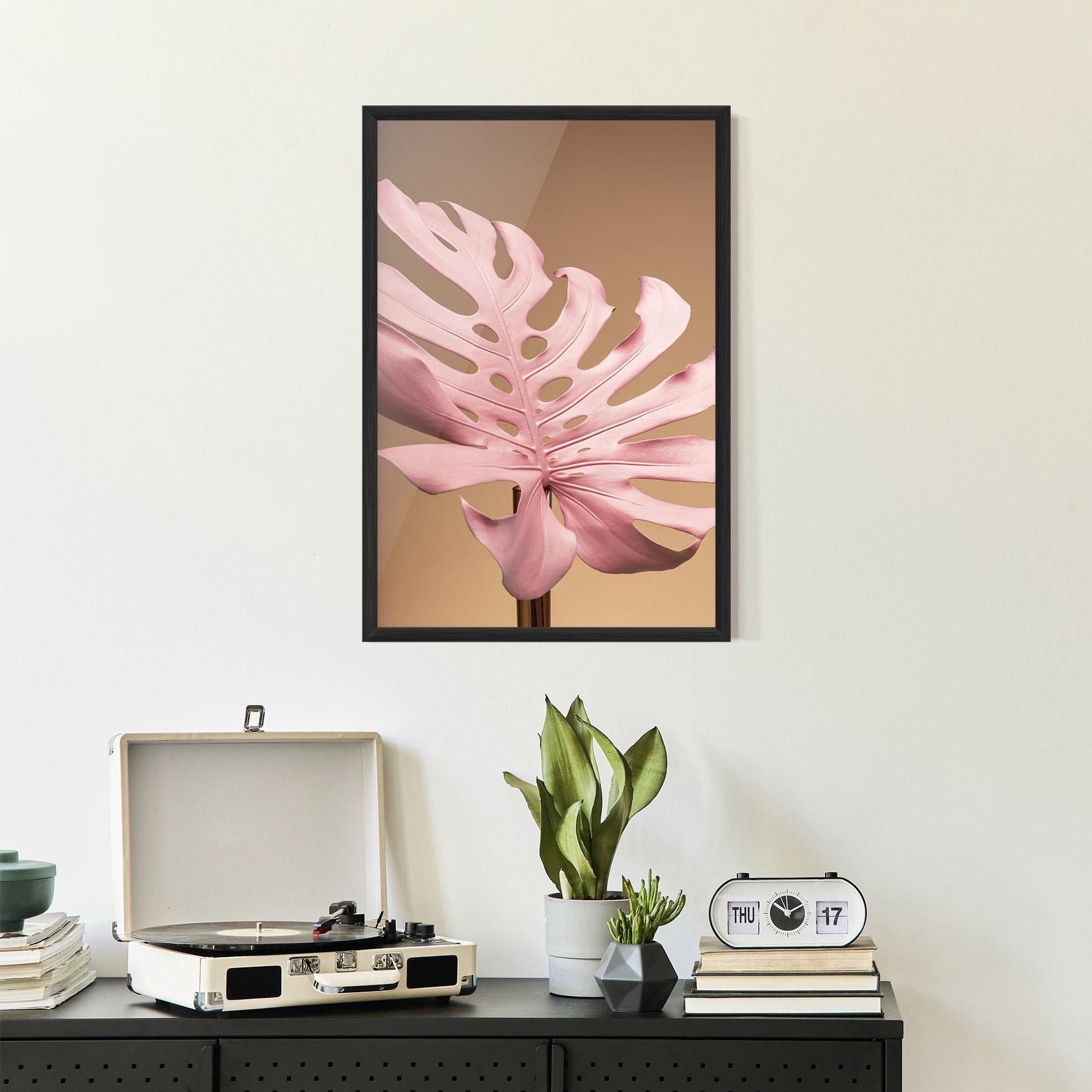 Gerahmte Poster Exotic Pink Leaf mockup 2
