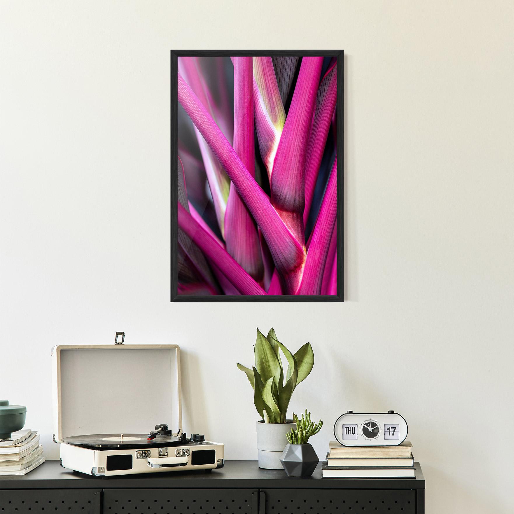 Gerahmte Poster Purple Exotic Plant mockup 2