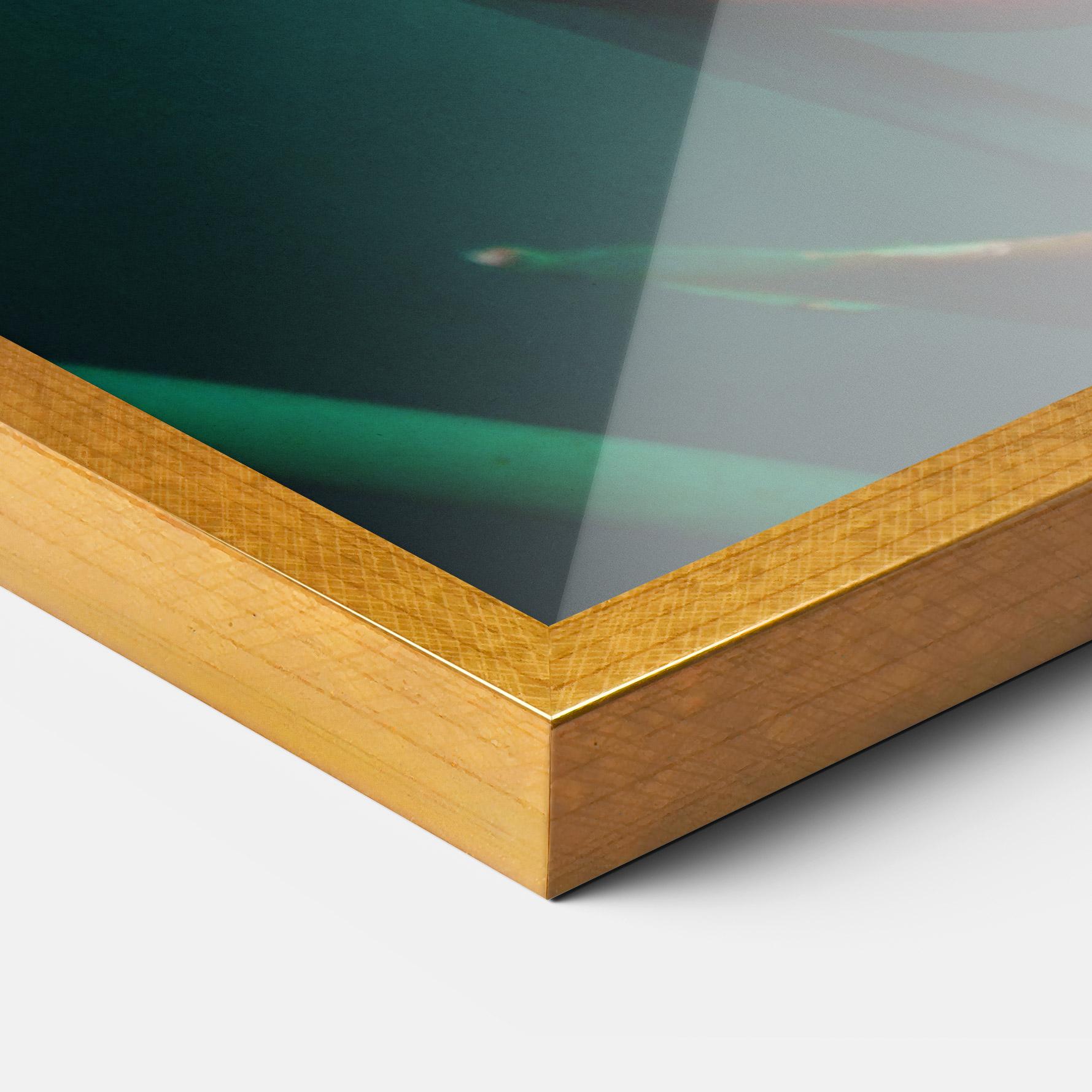 Gerahmte Poster Red Orange Exotic mockup 3