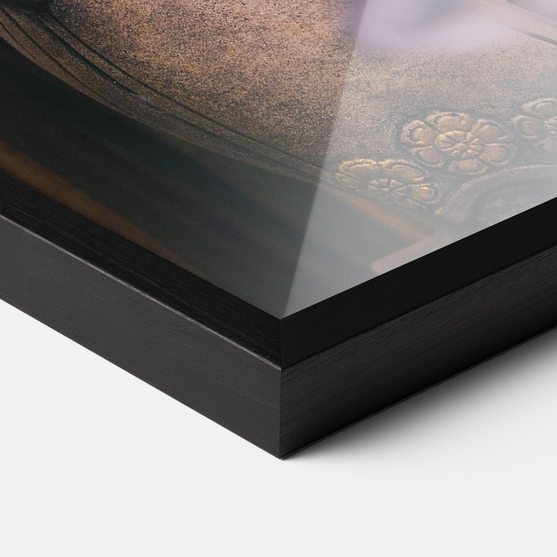 Gerahmte Poster Exotic Statue mockup 3