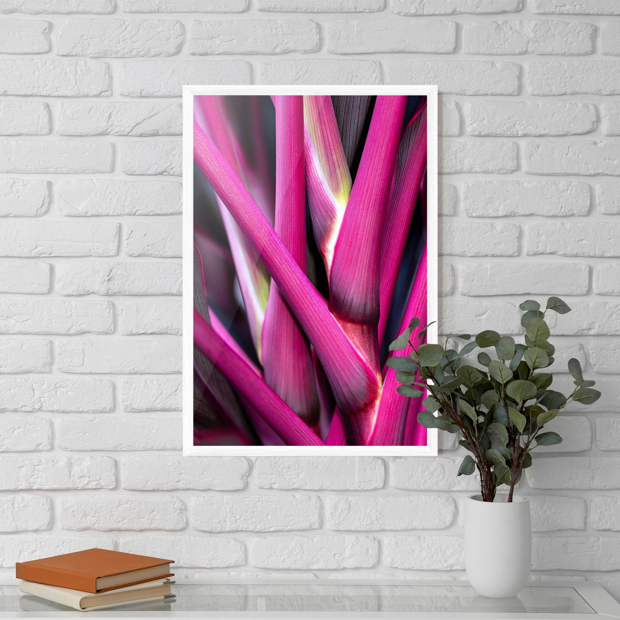 Gerahmte Poster Purple Exotic Plant mockup 5