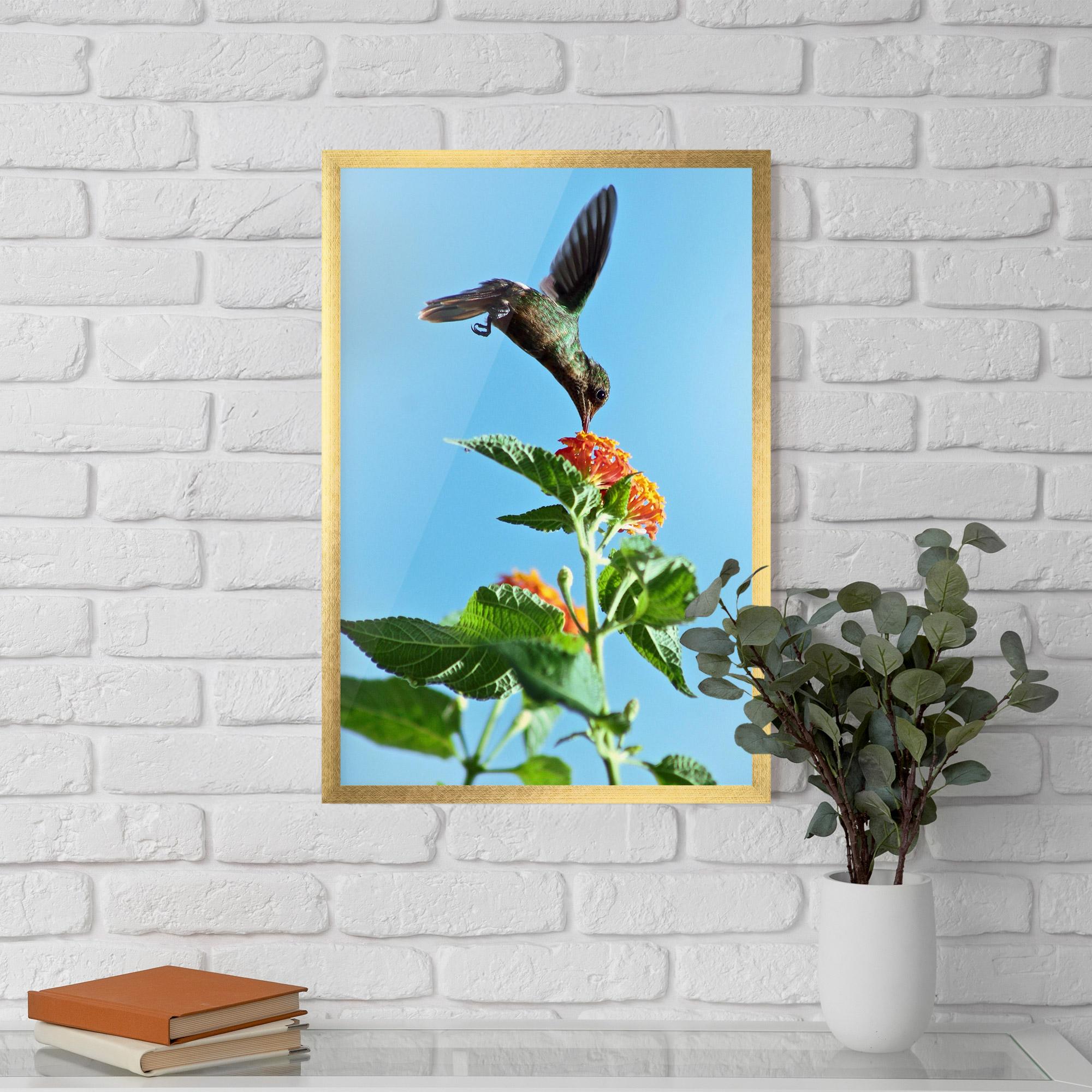 Gerahmte Poster Bird Exotic Flower mockup 5