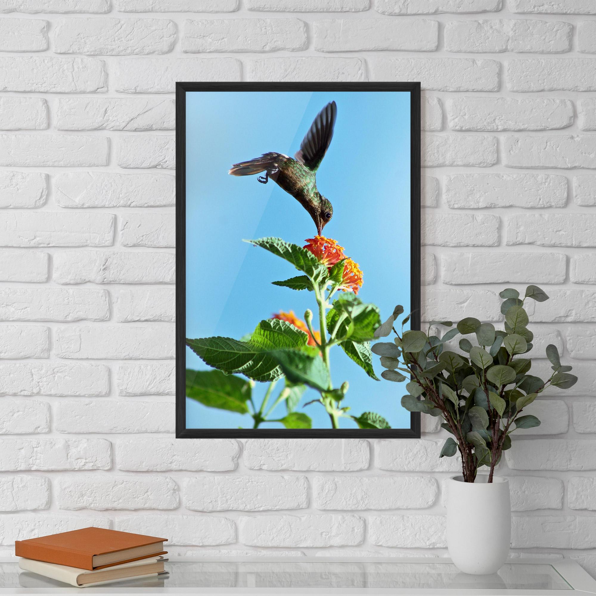Gerahmte Poster Bird Exotic Flower mockup 5