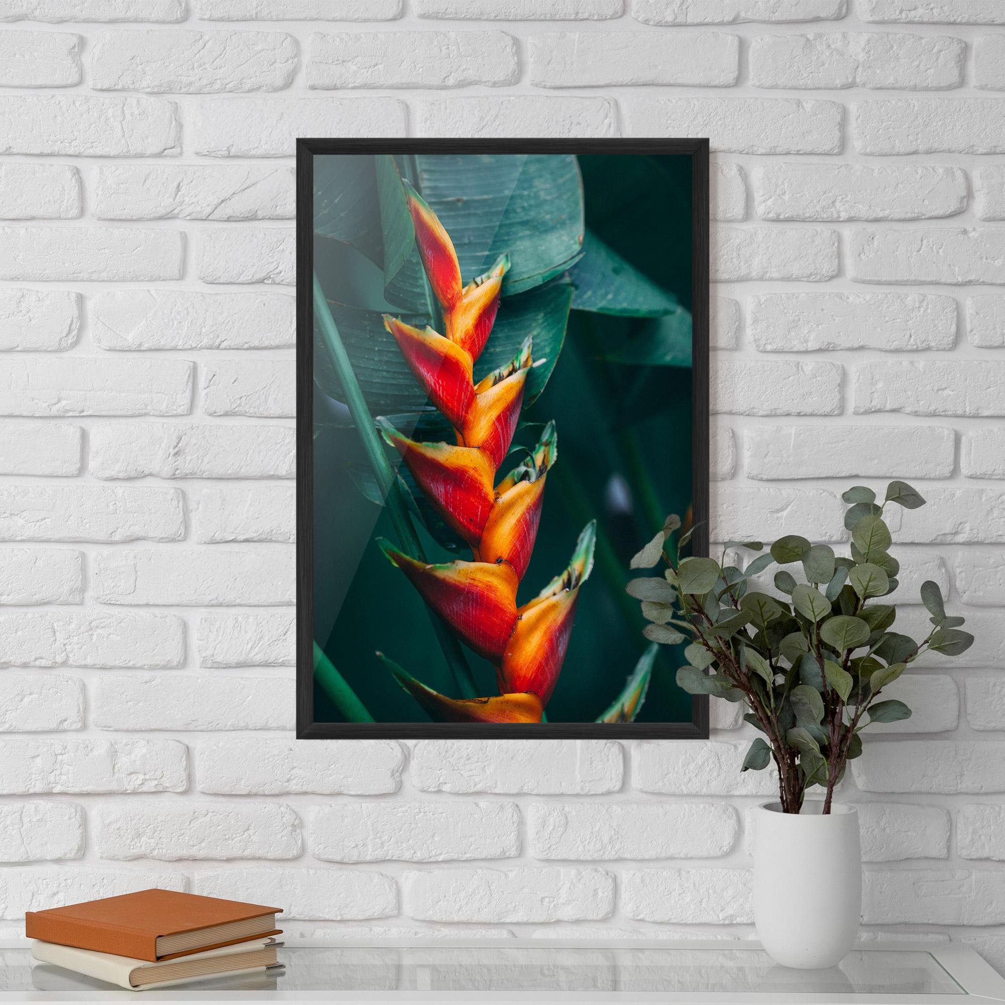 Gerahmte Poster Red Orange Exotic mockup 5