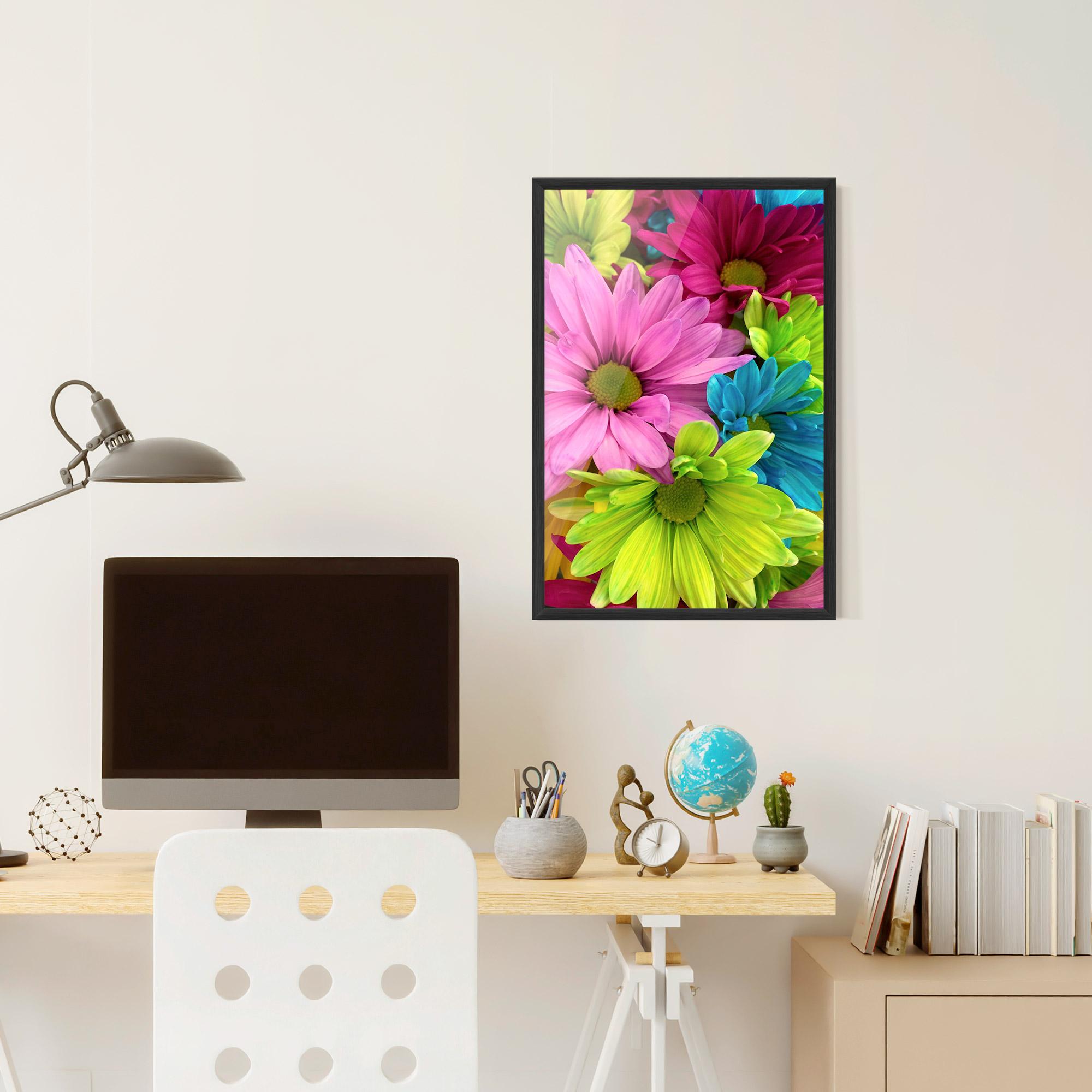 Gerahmte Poster Three Shades Of Flower mockup 6