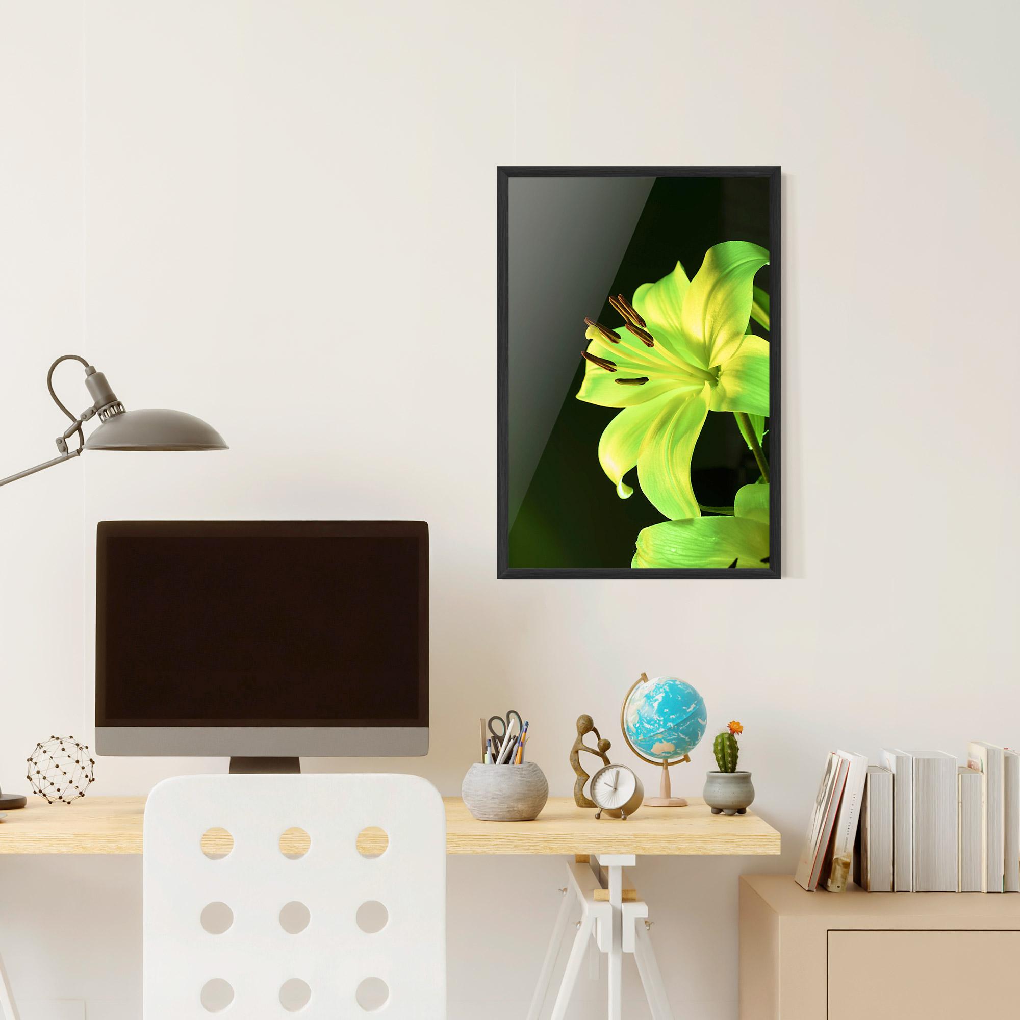 Gerahmte Poster Yellow Green Exotic mockup 6