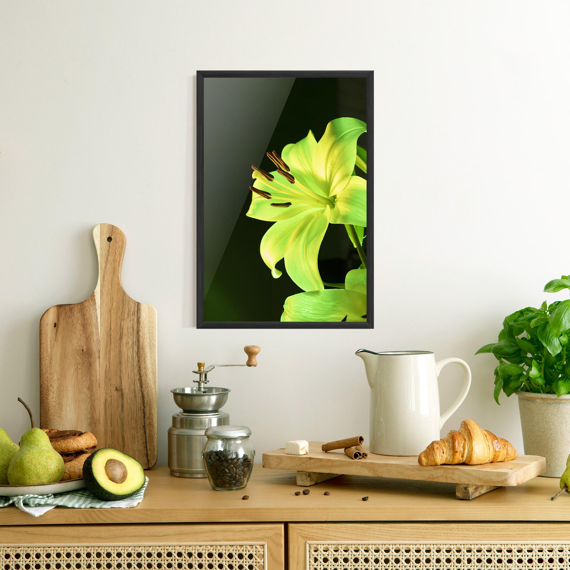 Gerahmte Poster Yellow Green Exotic mockup 8